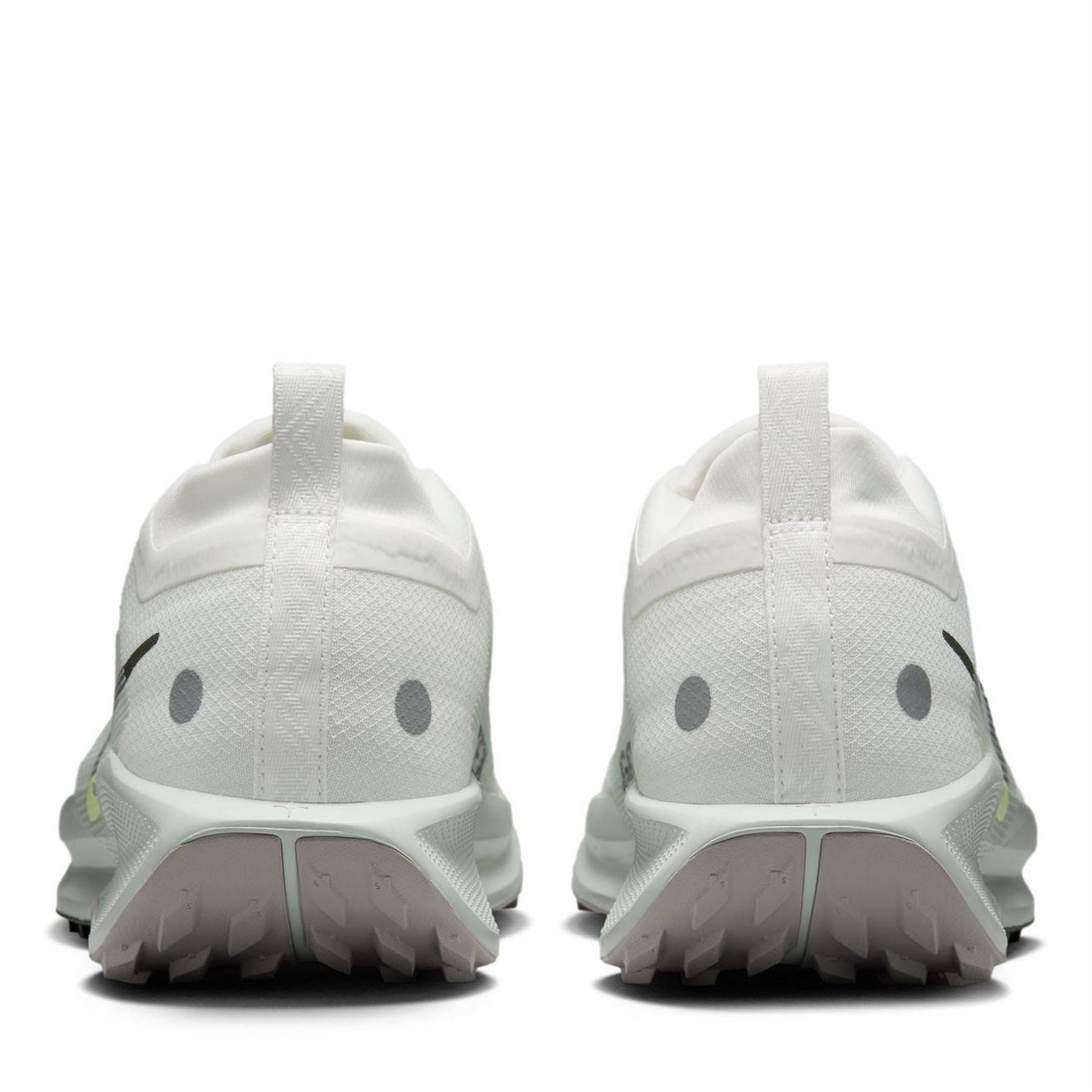 Nike Mens Pegasus Trail 5 Gore Tex Trail Running Shoes