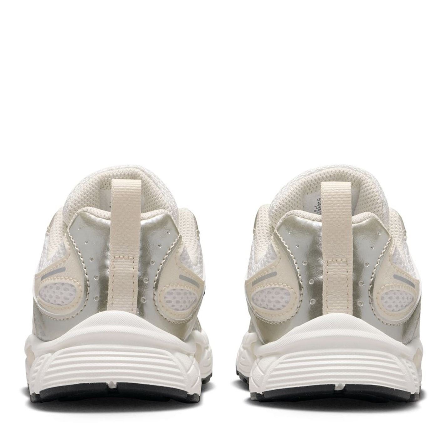 Nike V5 Rnr Lace Up Low Top Sneakers