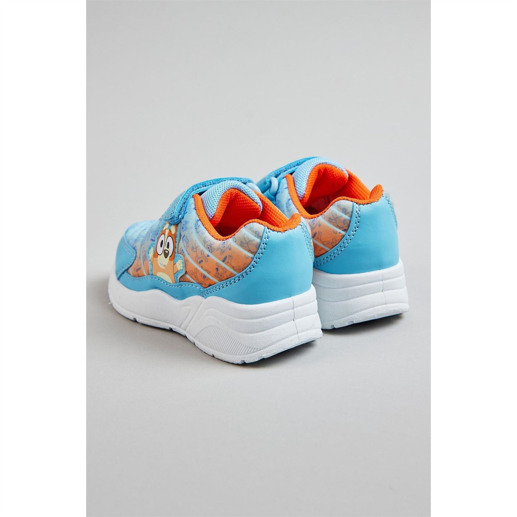 Character Low Graphic Print Lace-Up Sneakers