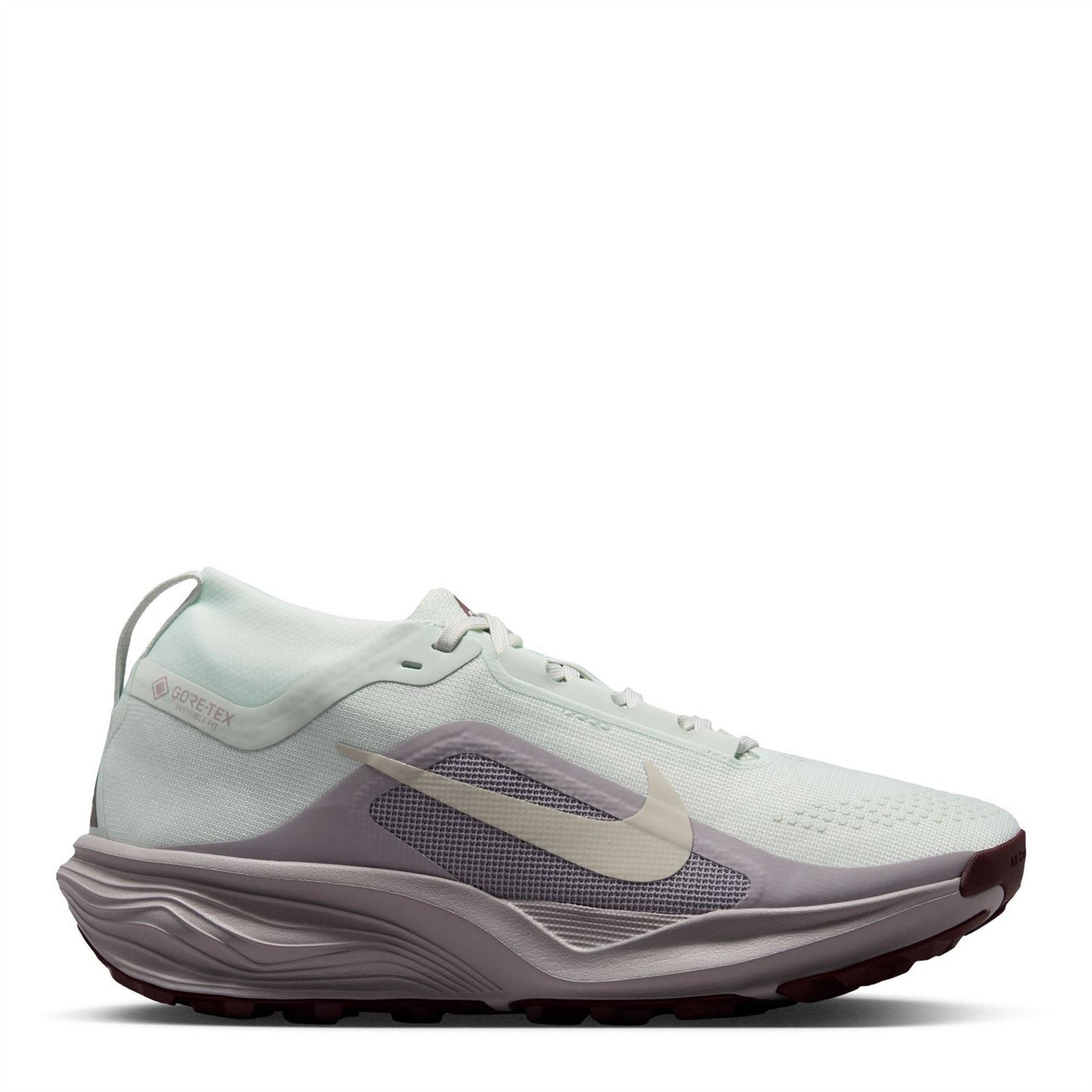 Nike ACG Peg Trail Gore-Tex Low Top Sneakers