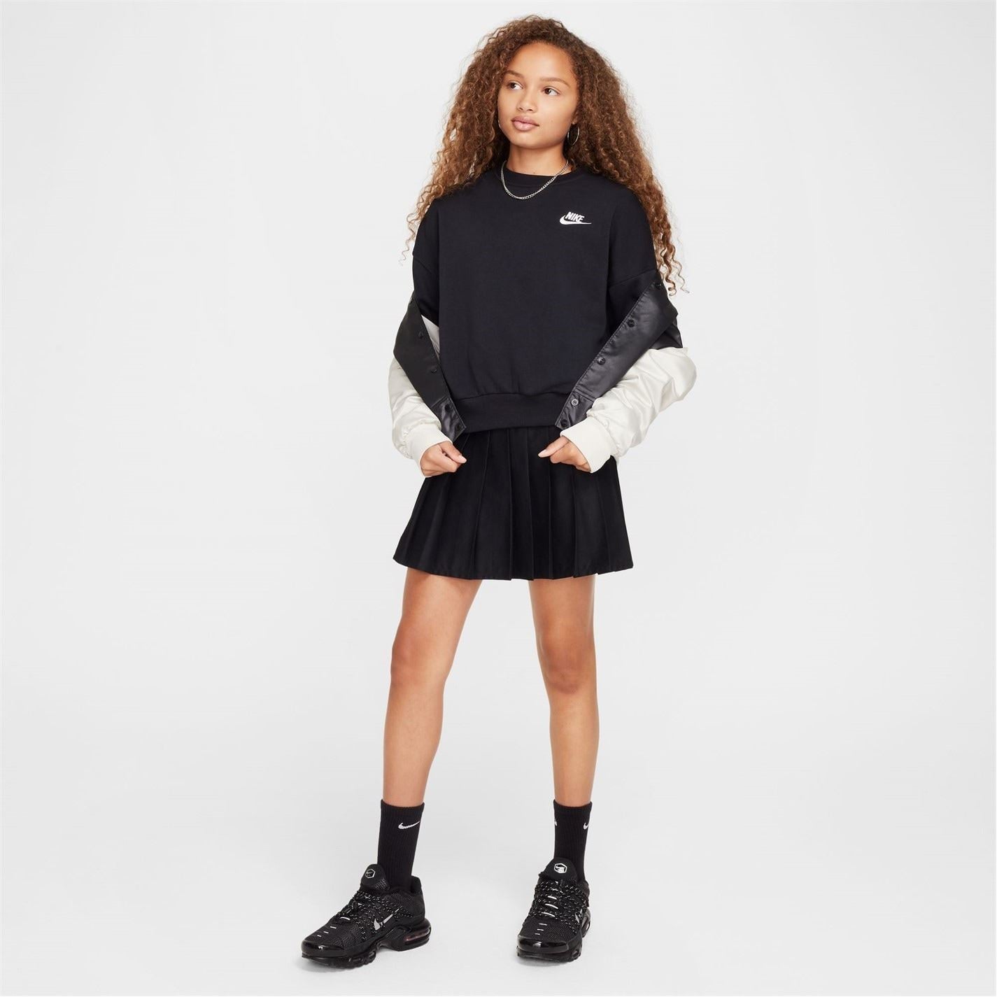 Nike Club Fleece Big Kids (girls) Boxy Crewneck Sweatshirt