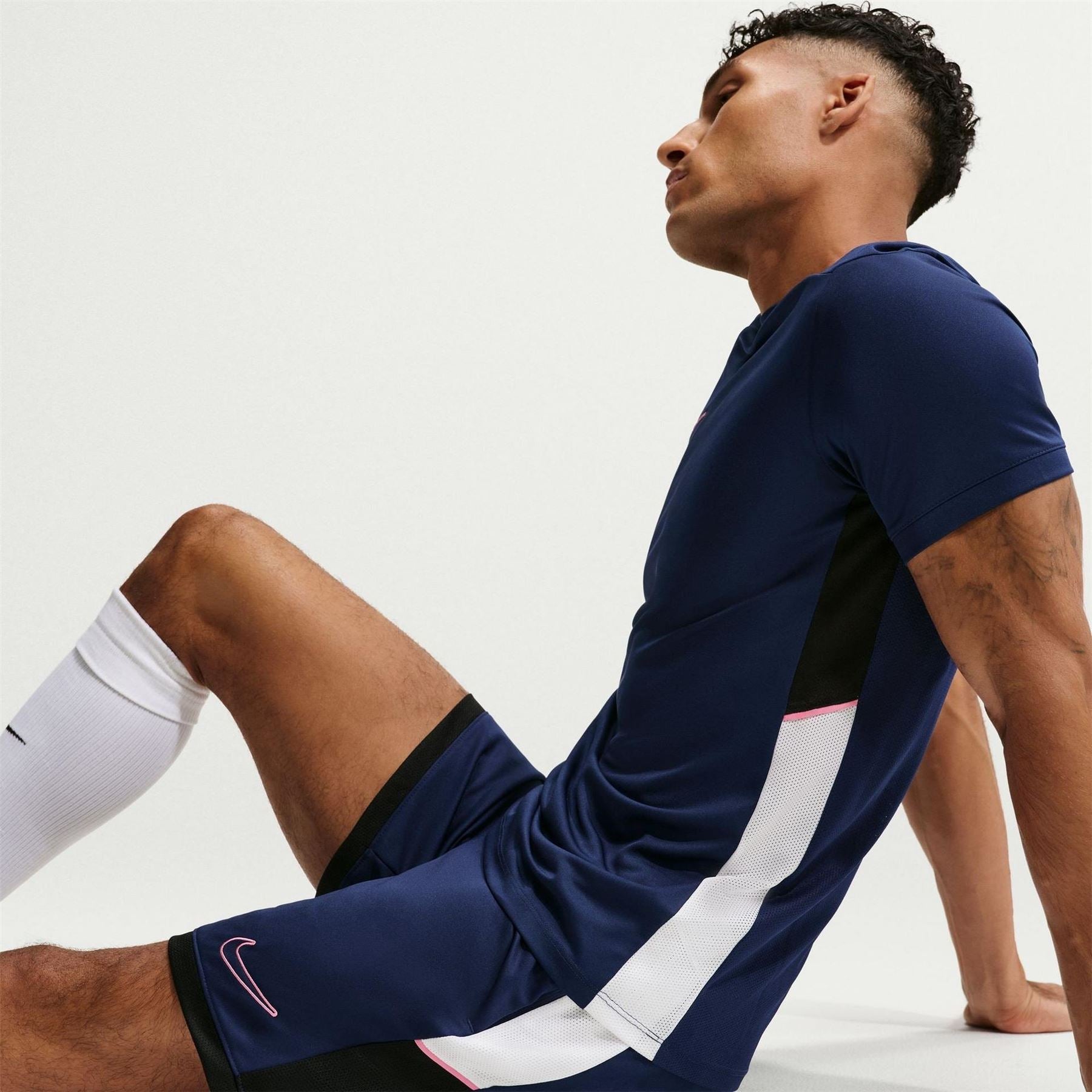 Nike Mens Dri Fit Academy Football Shorts