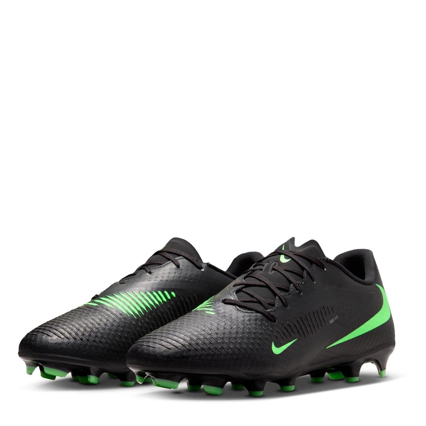 Nike Phantom 6 Low Academy Adults Firm Ground Football Boots
