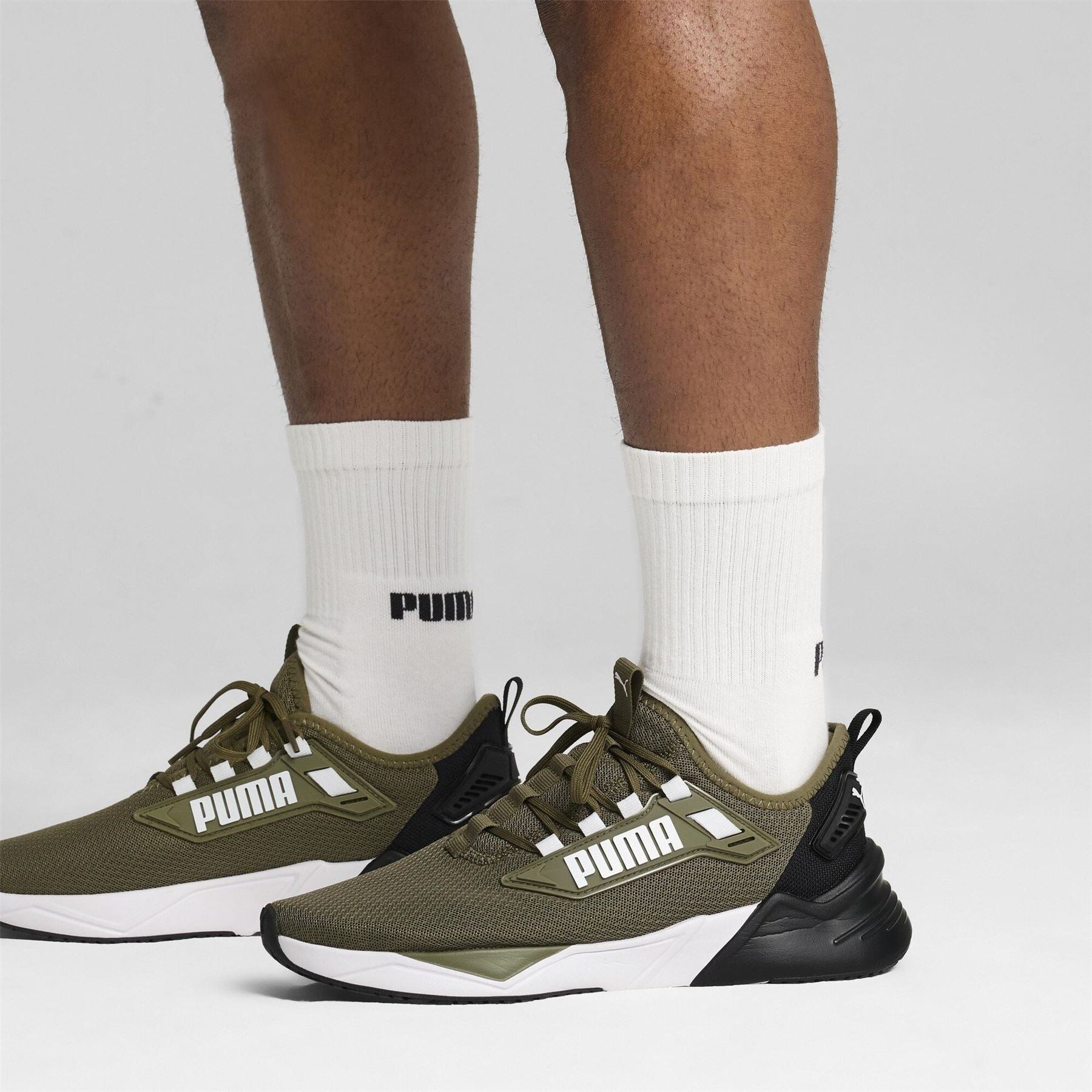 Puma Retaliate 3 Low Top Lace-Up Sneakers