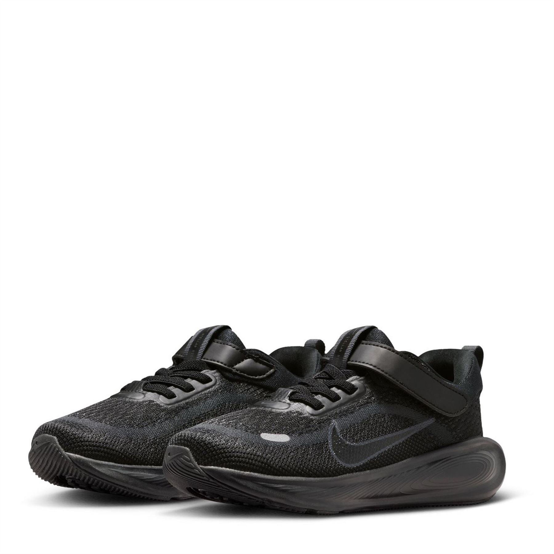Nike Stellar Ride Low Top Lace-Up Sneakers