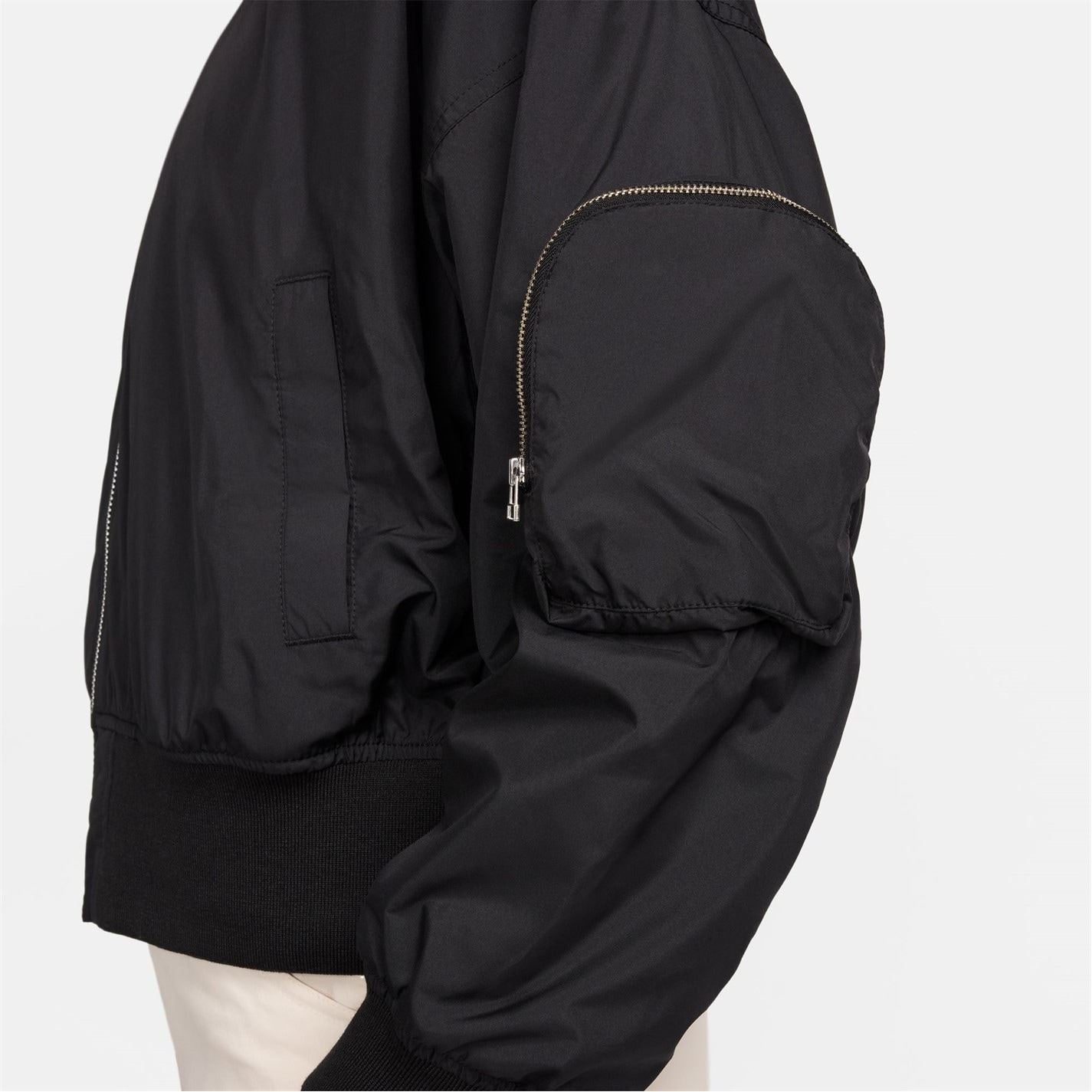 Nike Ribbed Cuff Relaxed Fit Bomber Jacket with Hand Pockets