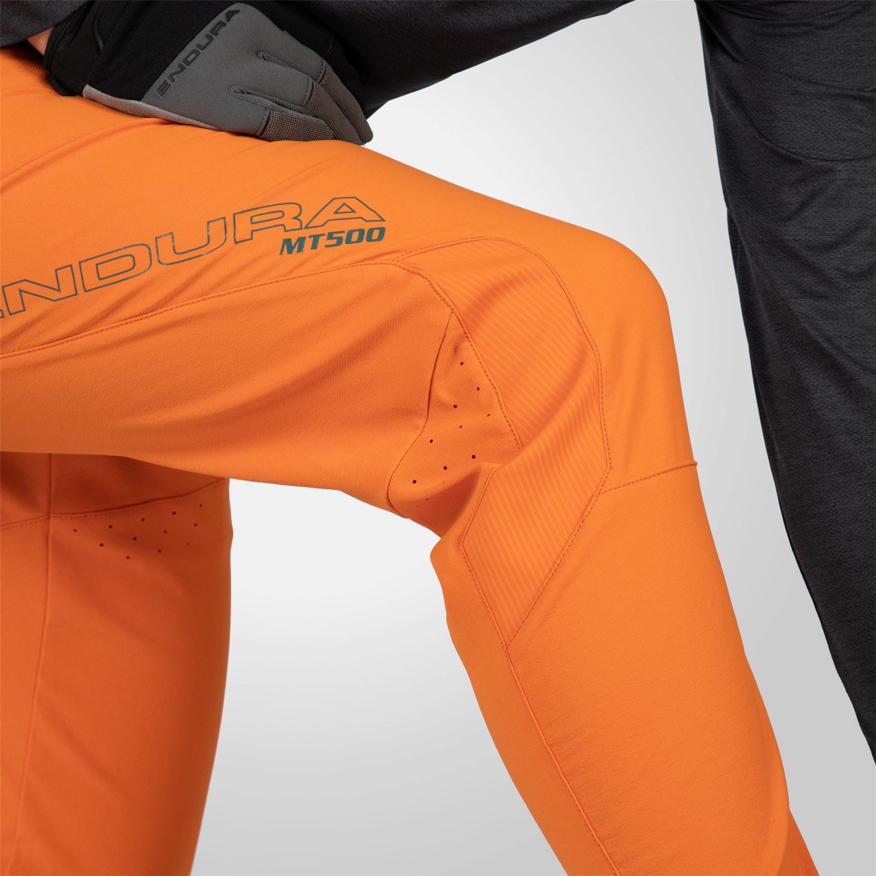 Endura MT500 Wordmark Solid Patterned Track Pants