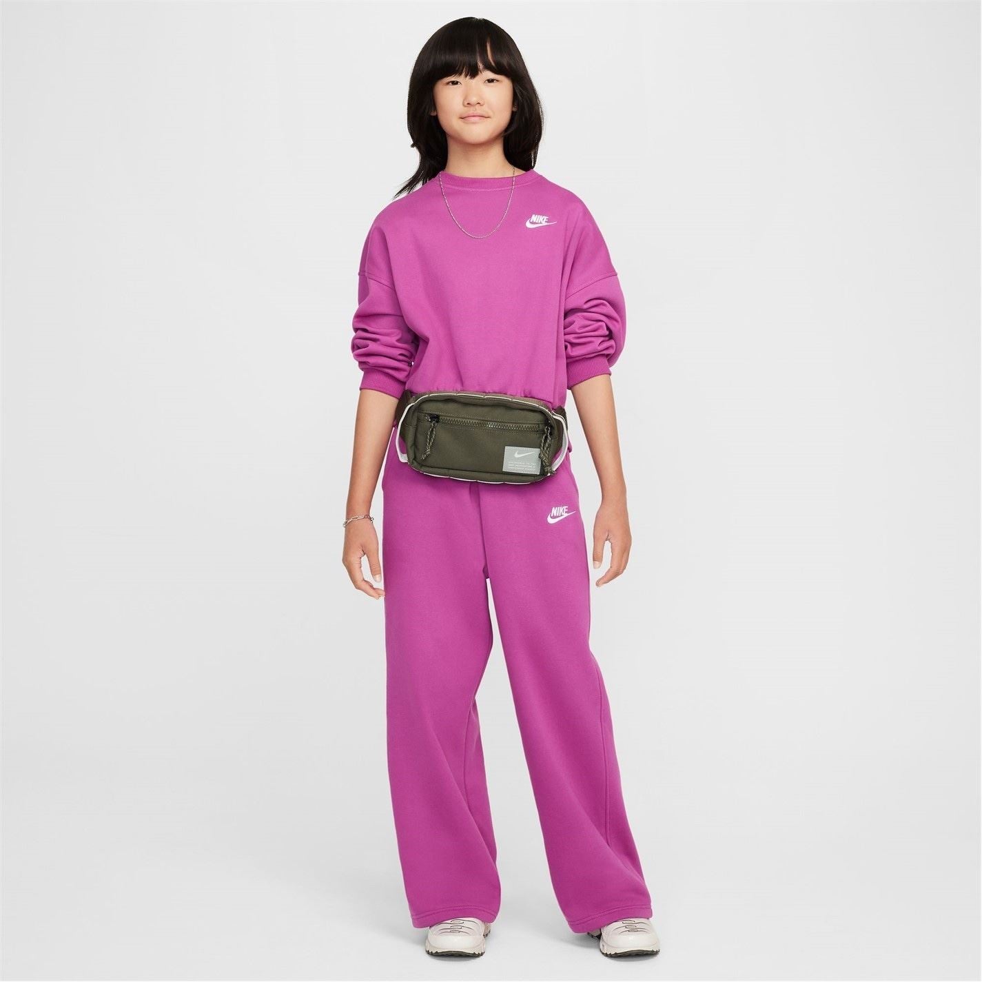 Nike Club Fleece Big Kids (girls) Boxy Crewneck Sweatshirt