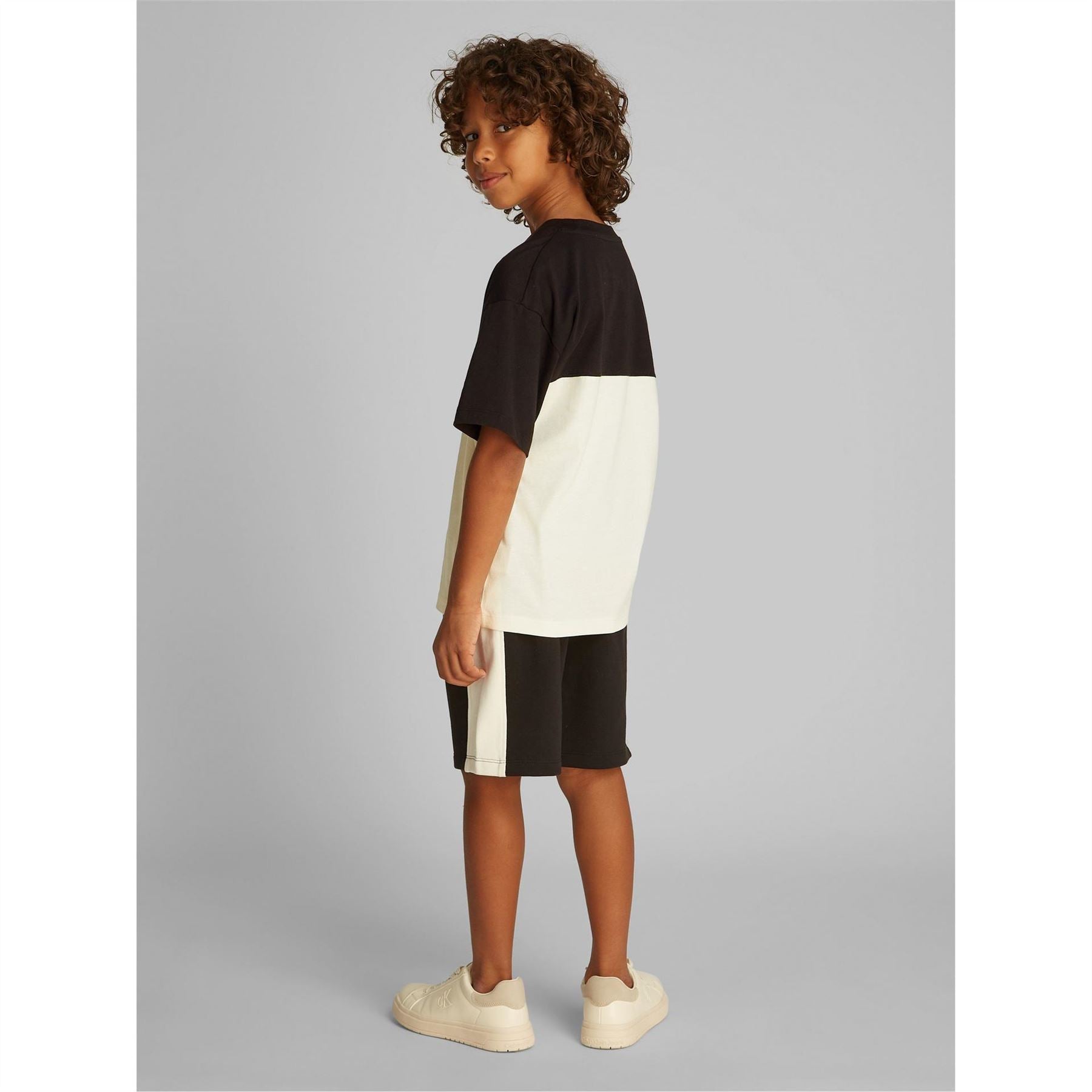 Calvin Klein Jeans Color Block Regular Fit Crew Neck T-Shirt