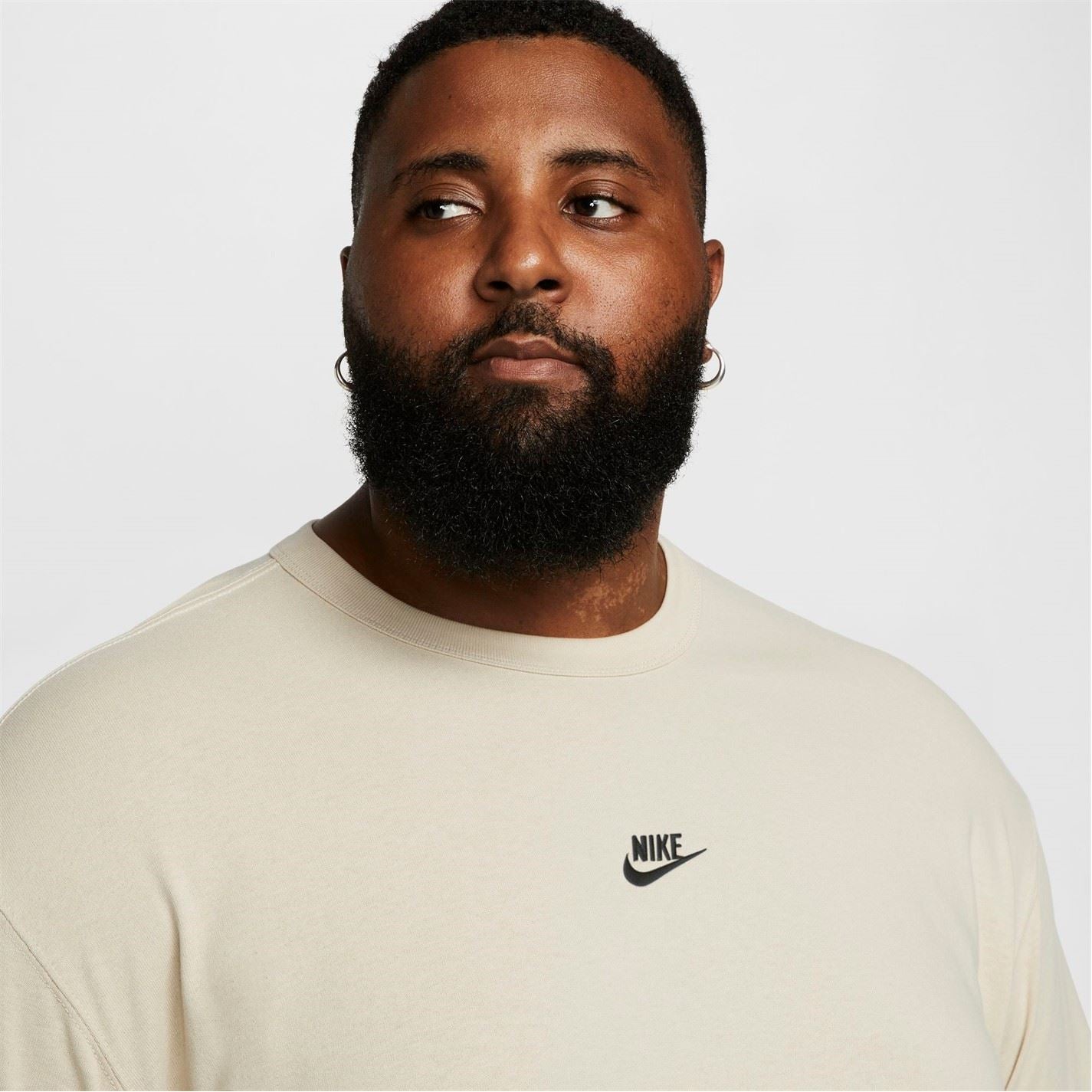 Nike Mens Sportswear Premium Essentials T-Shirt