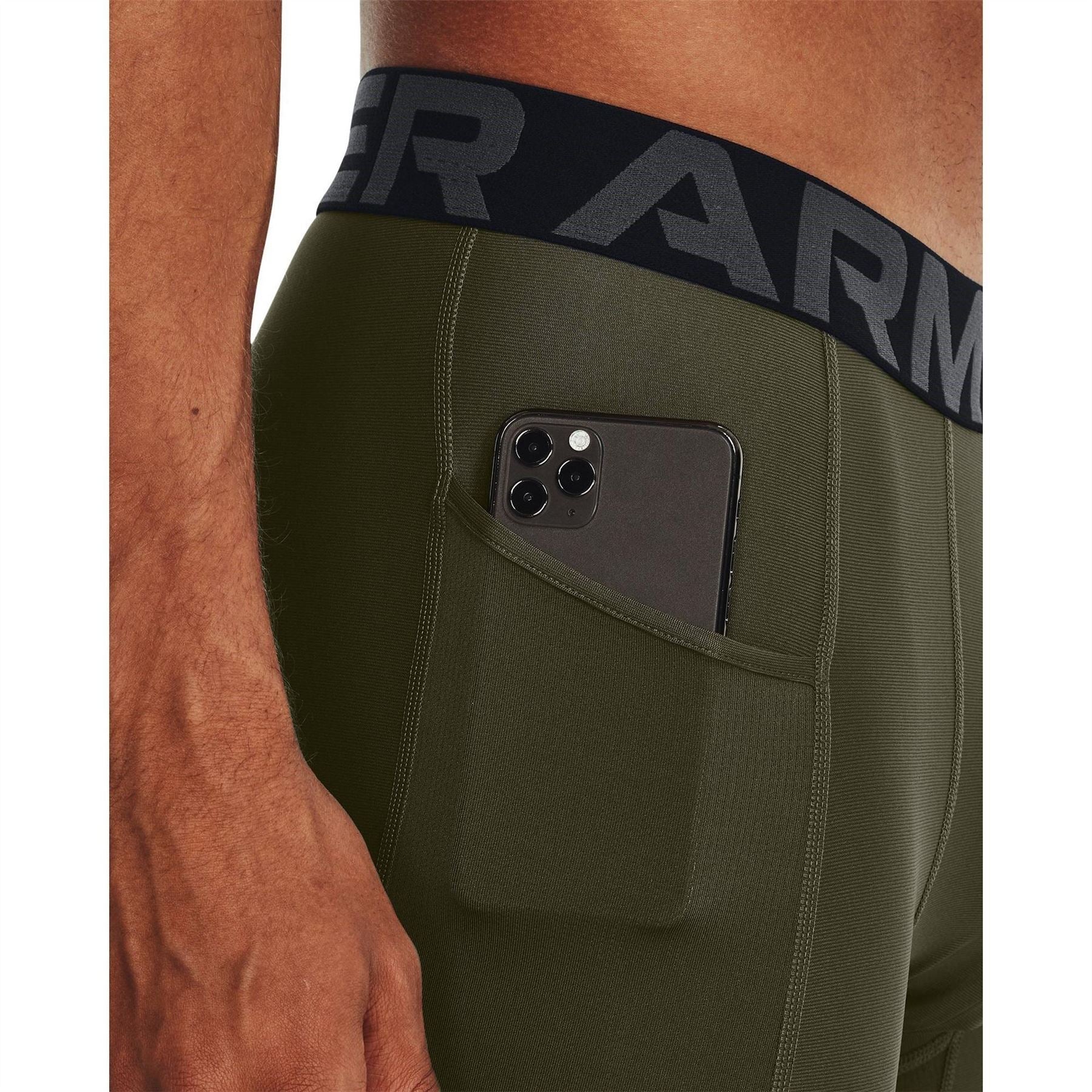 Under Armour Mens Armour Heatgear� Pocket Long Shorts