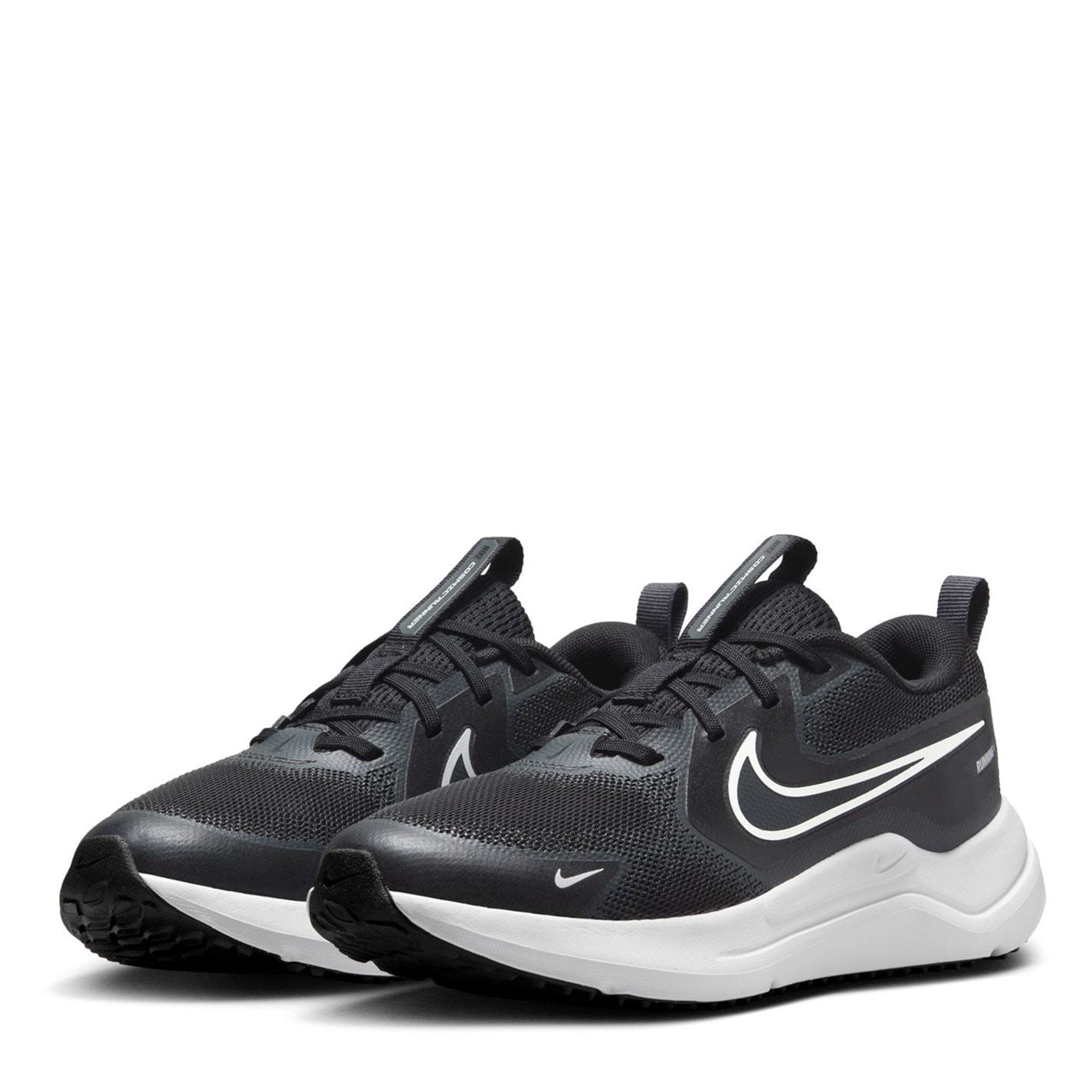 Nike Cosmic Runner Juniors Lace-Up Low Top Sneakers
