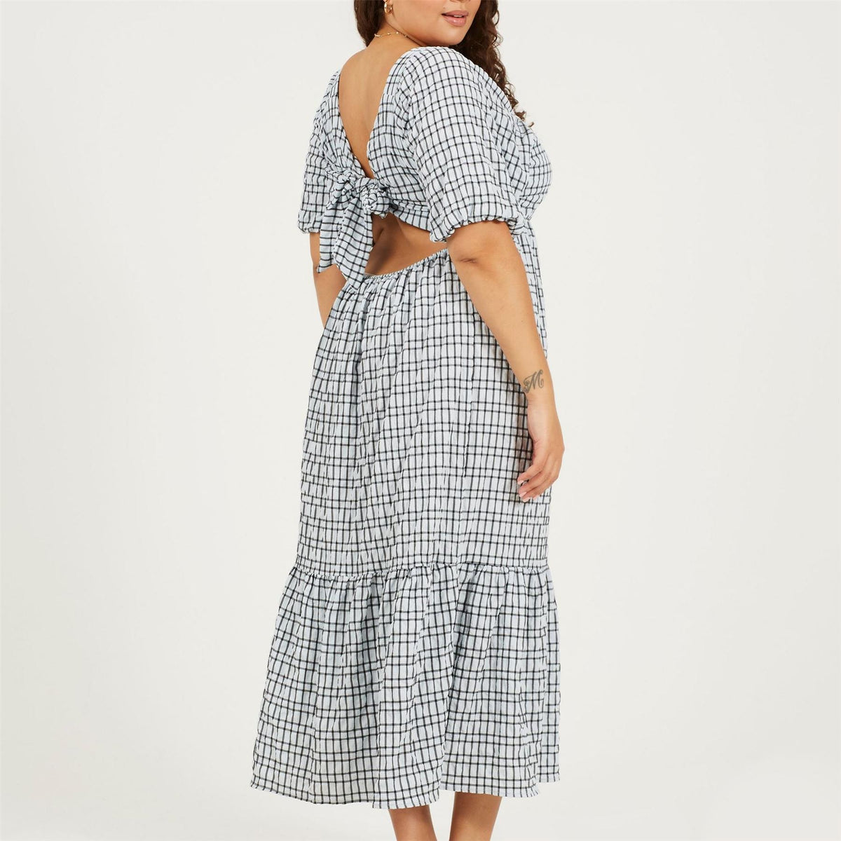 Brave Soul Plus Size Seersucker Maxi Dress With Tie Back Detail