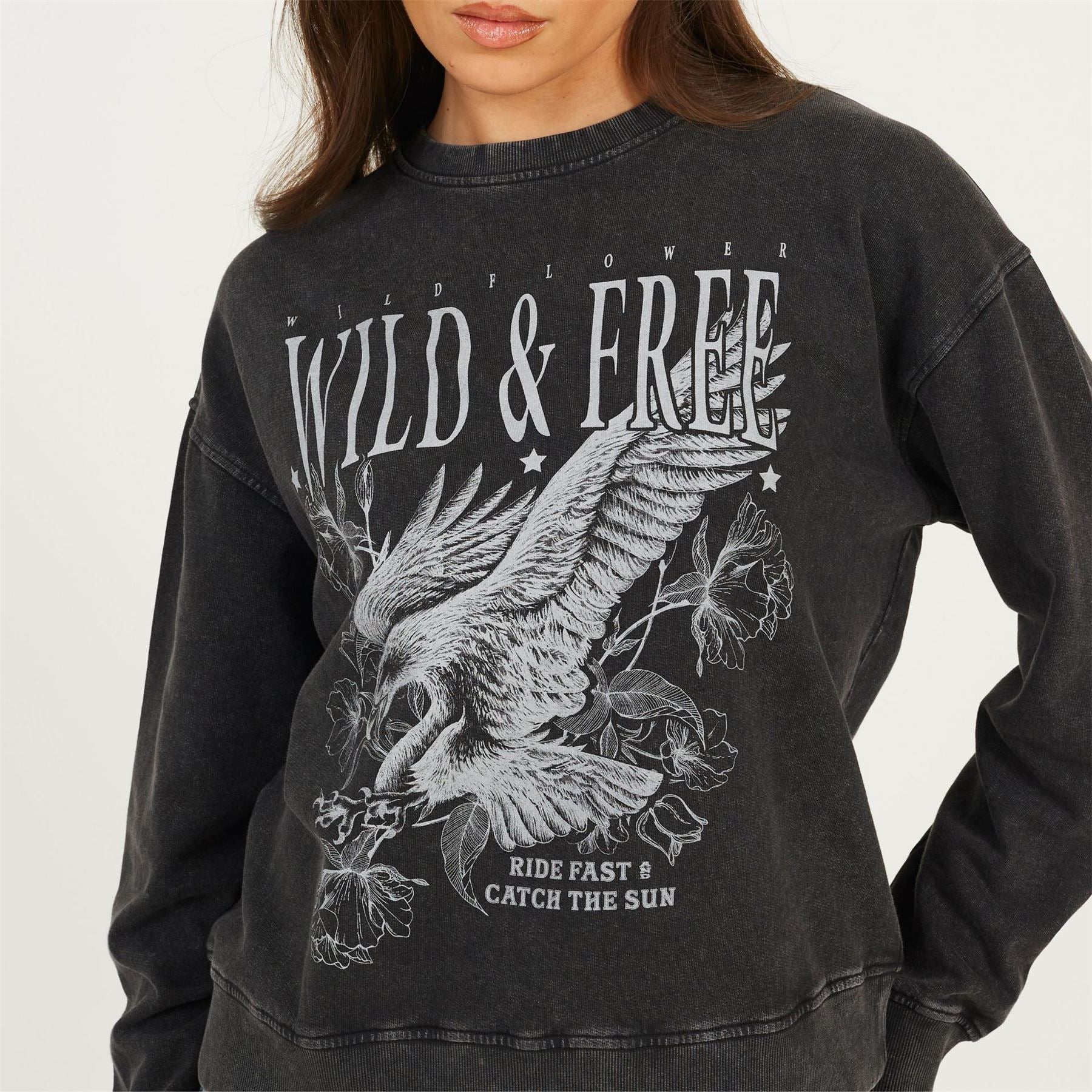 Brave Soul Womens Crew Neck Graphic Sweatshirt
