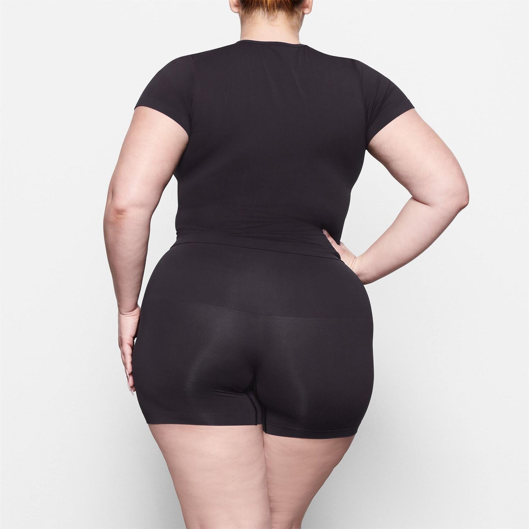 SKIMS Soft Smoothing Seamless T-Shirt