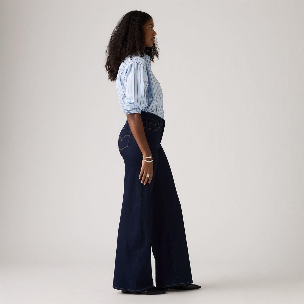 Levis High Rise Wide Leg Wide Fit Jeans