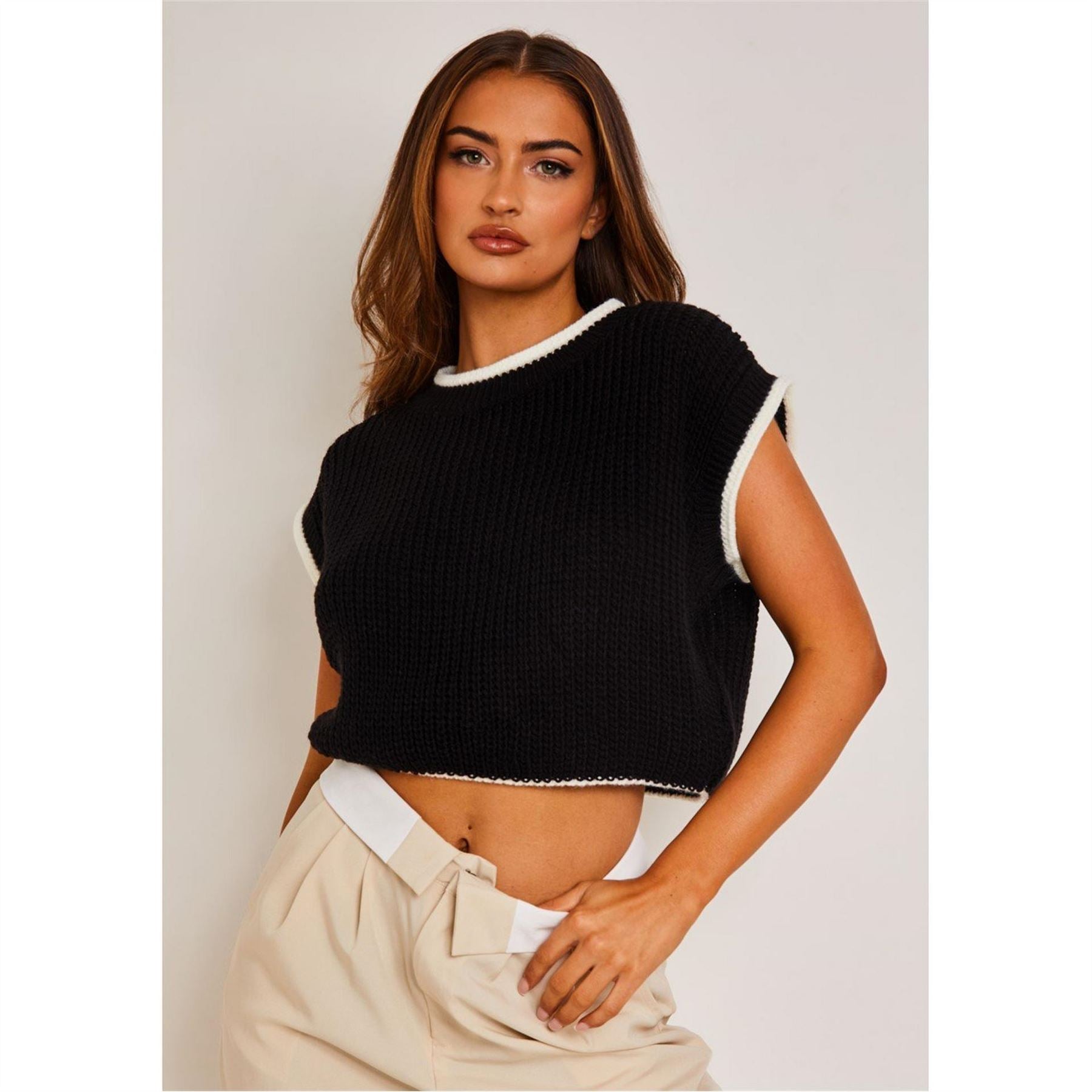 Missy Empire Black  And  White Cropped Knitted Jumper Vest