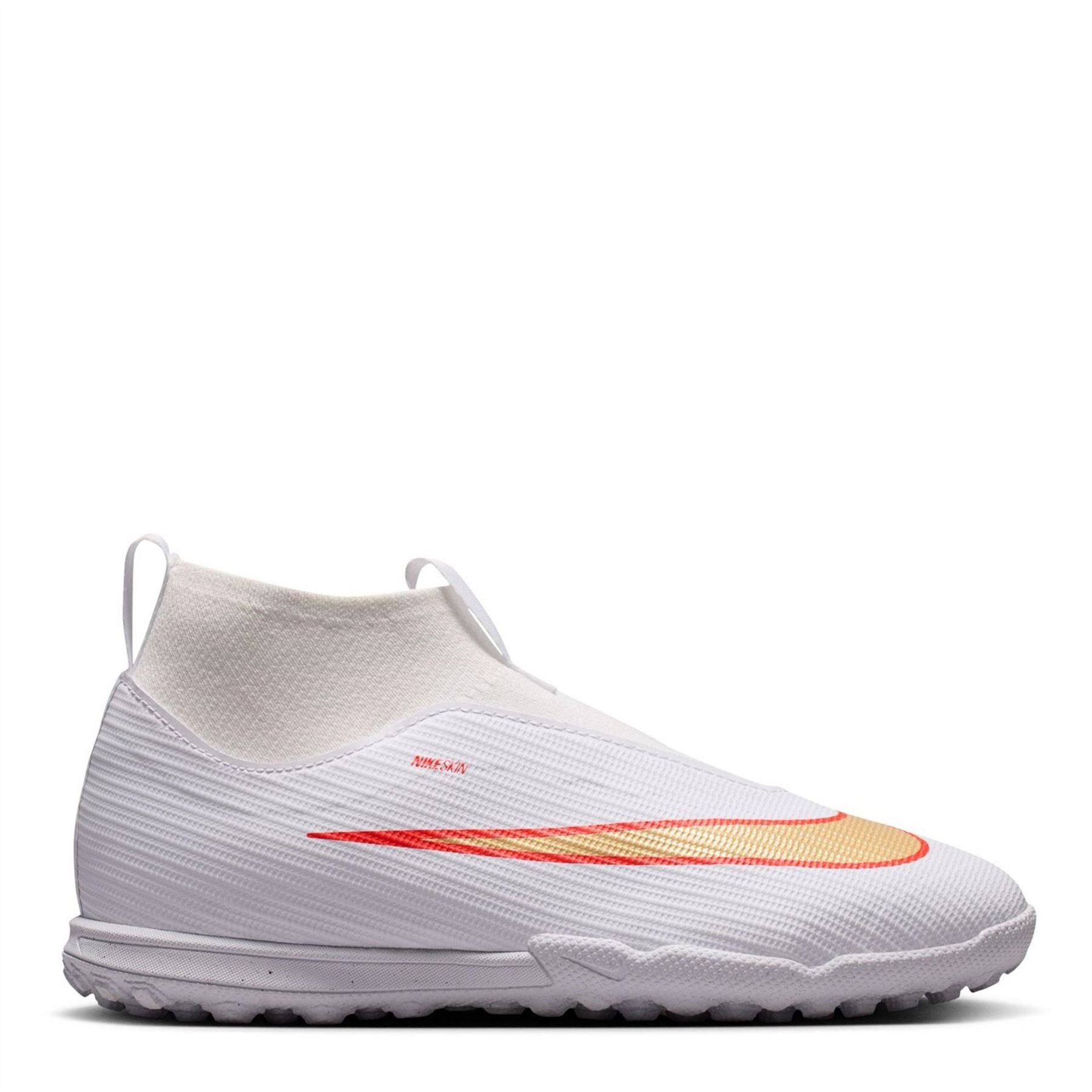 Nike Mercurial Academy Slim Fit Astro Turf Football Boot