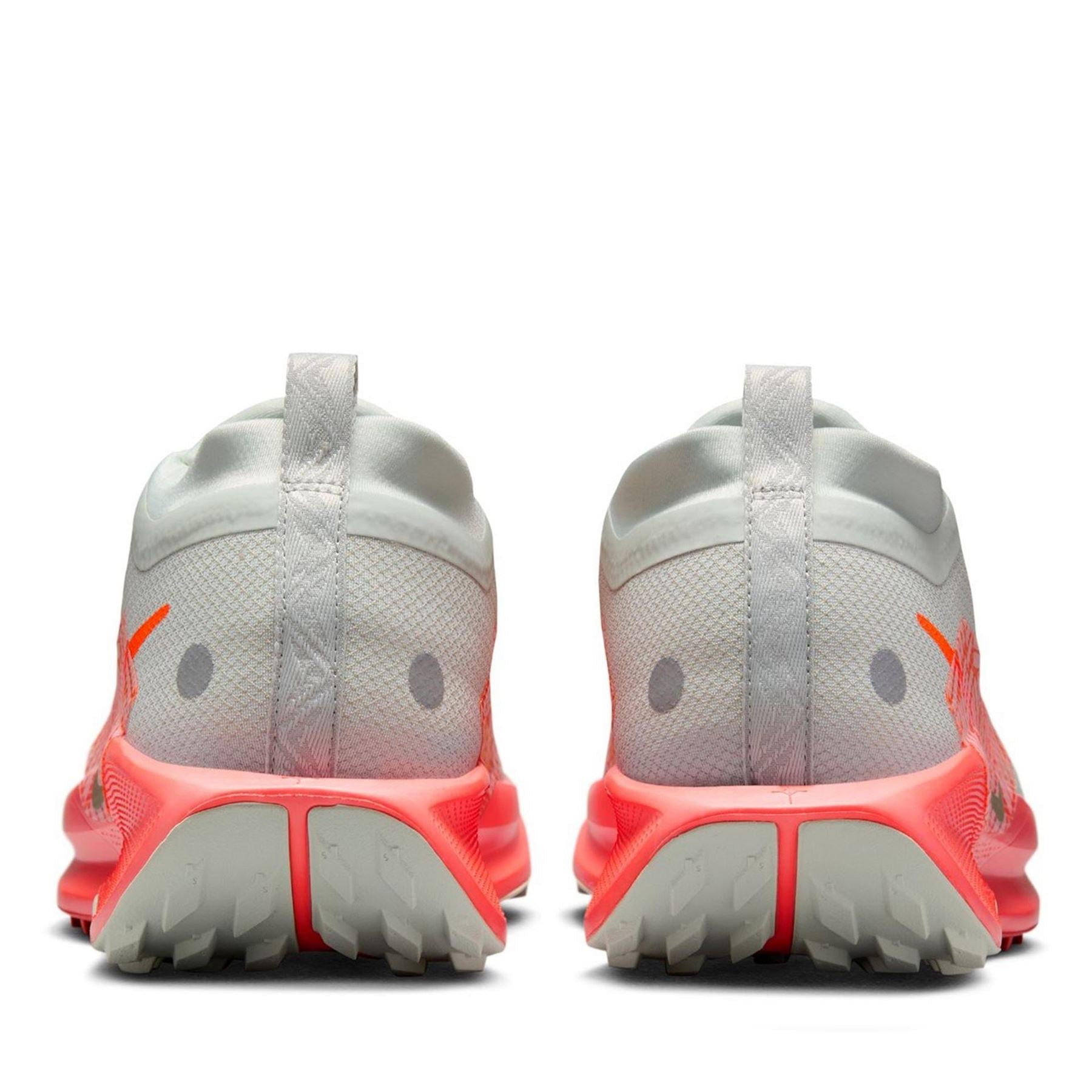 Nike Mens Pegasus Trail 5 Gore Tex Trail Running Shoes