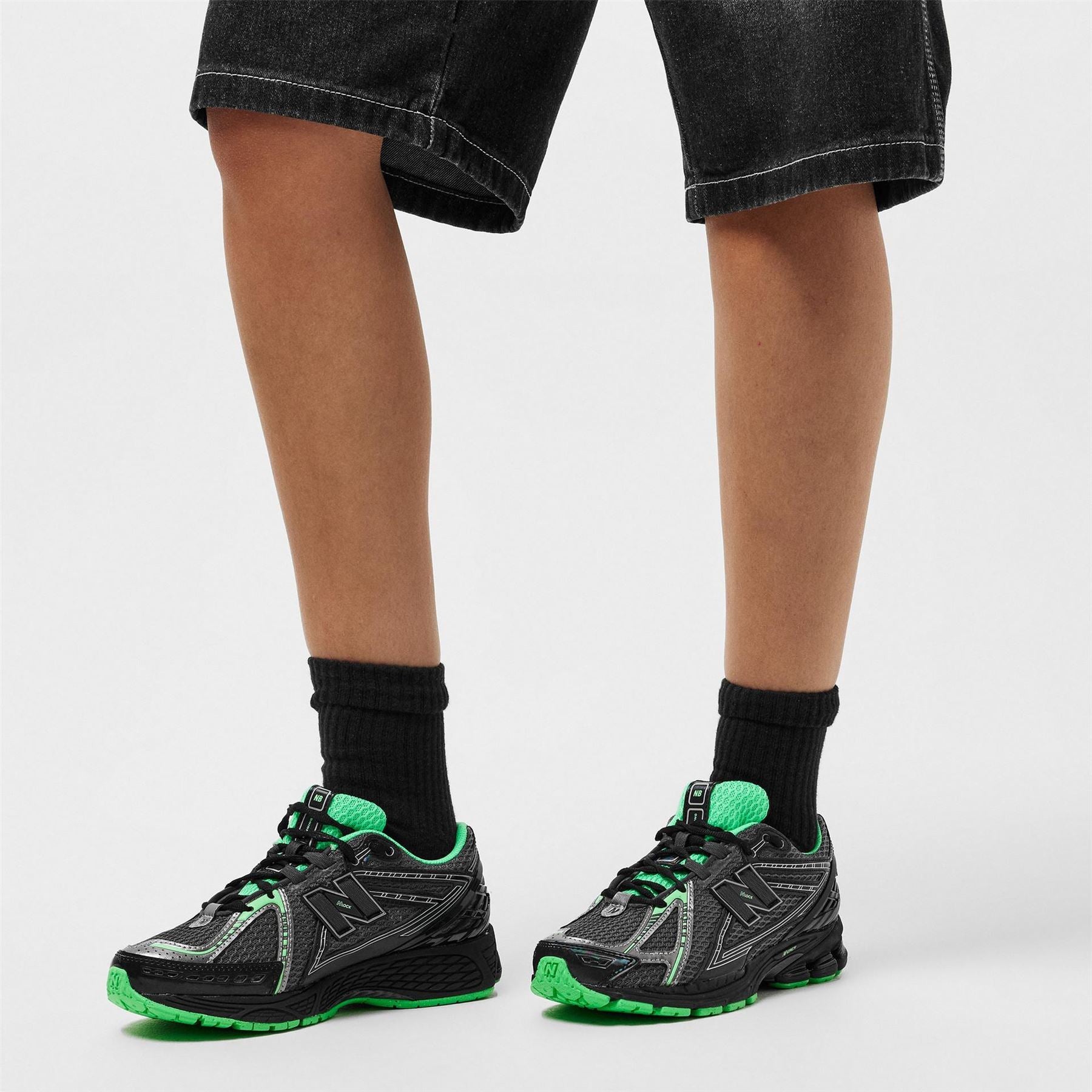 New Balance Womens 1906