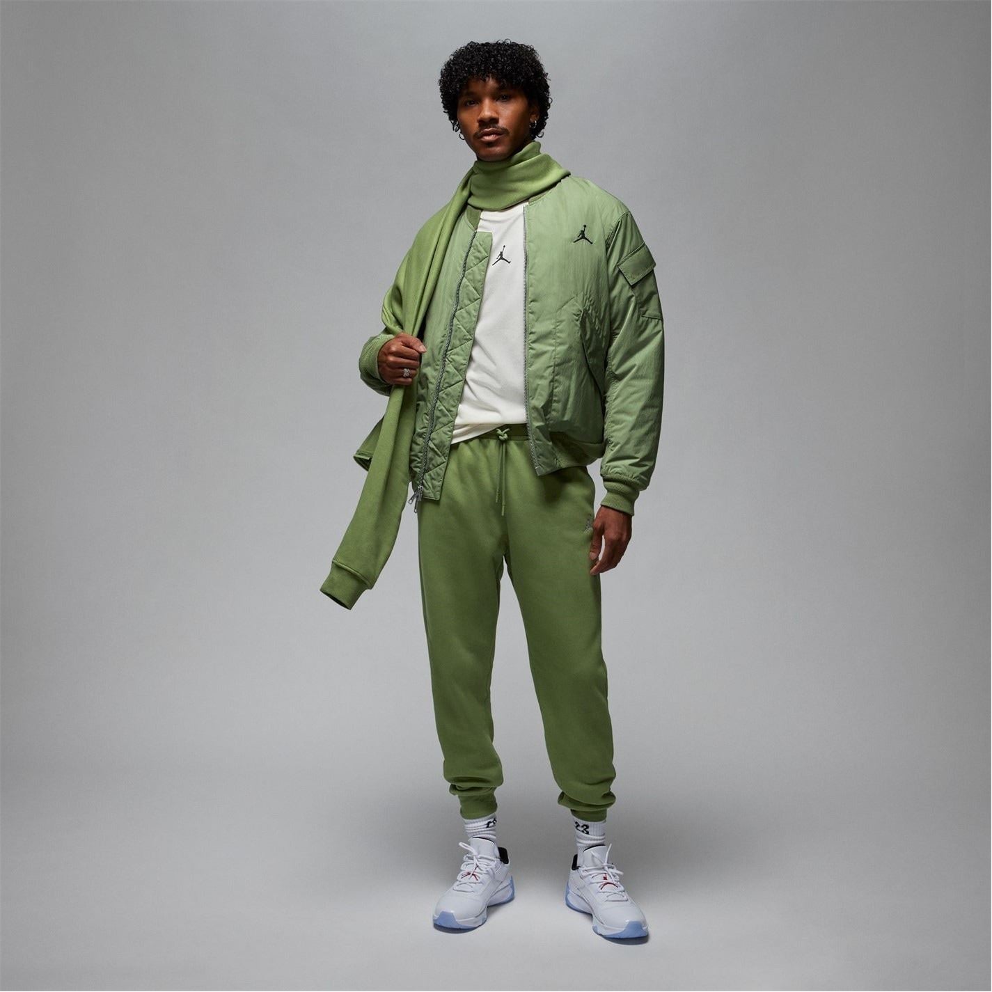 Air Jordan Mens Essential Fleece Pants