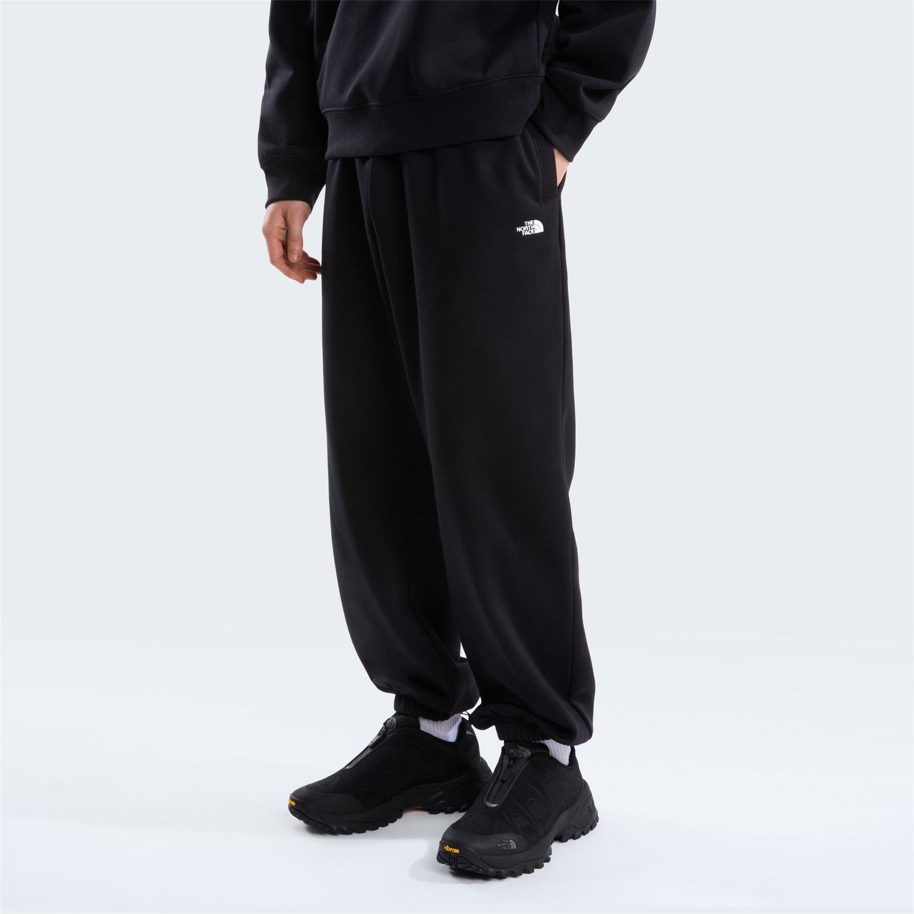 The North Face Mens Relax Simple Dome Jogger