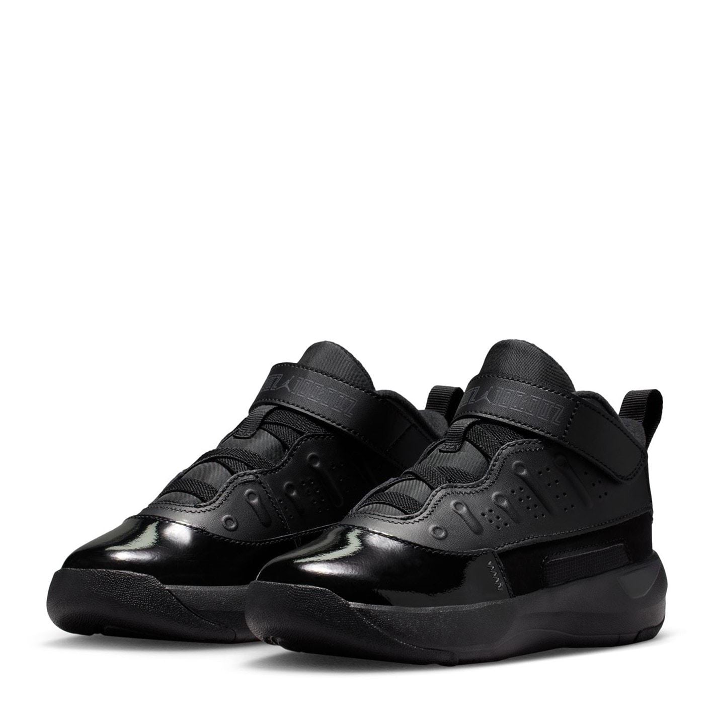 Air Jordan Max Aura Basketball Trainers