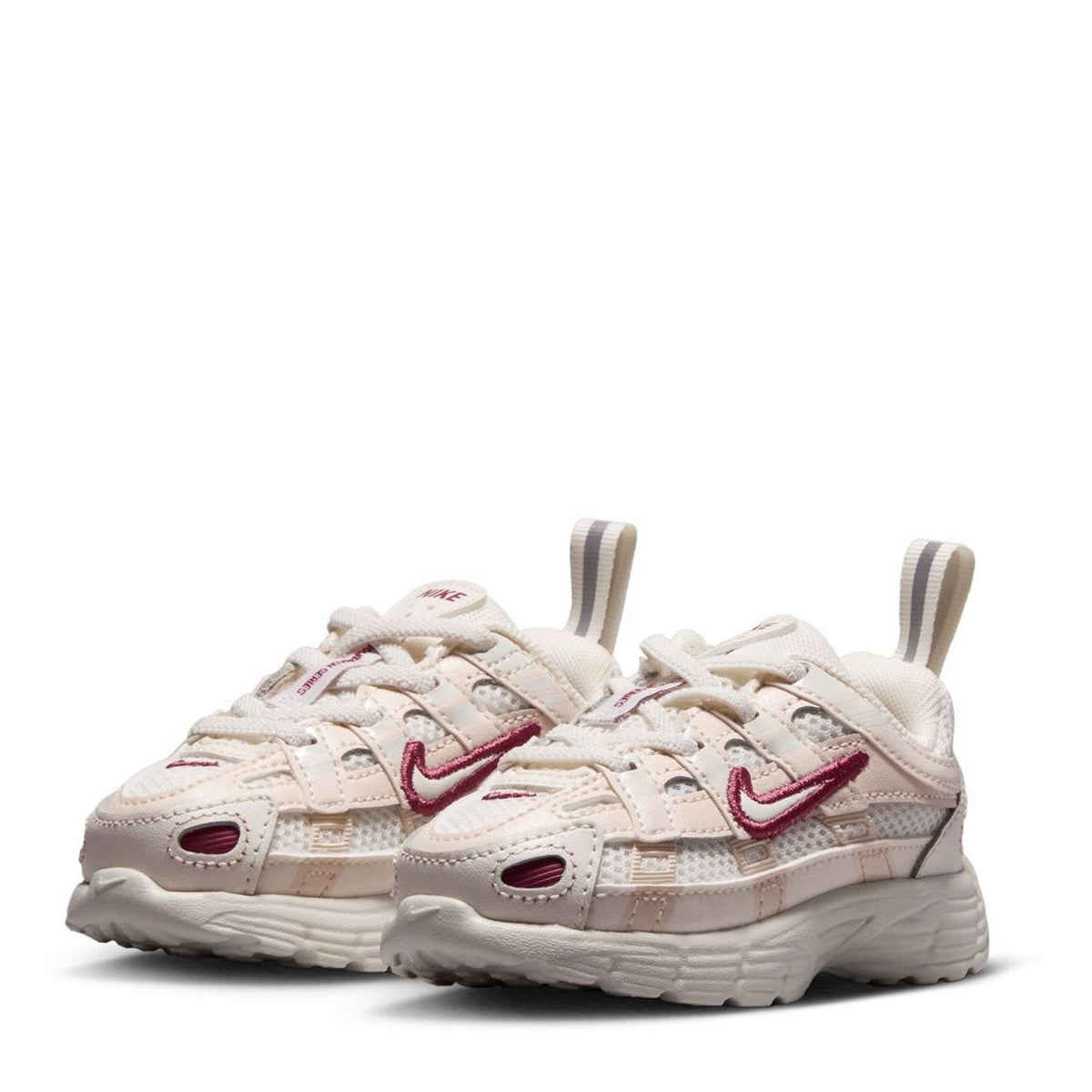 Nike P 6000 Lace-Up Closed Toe Sneakers