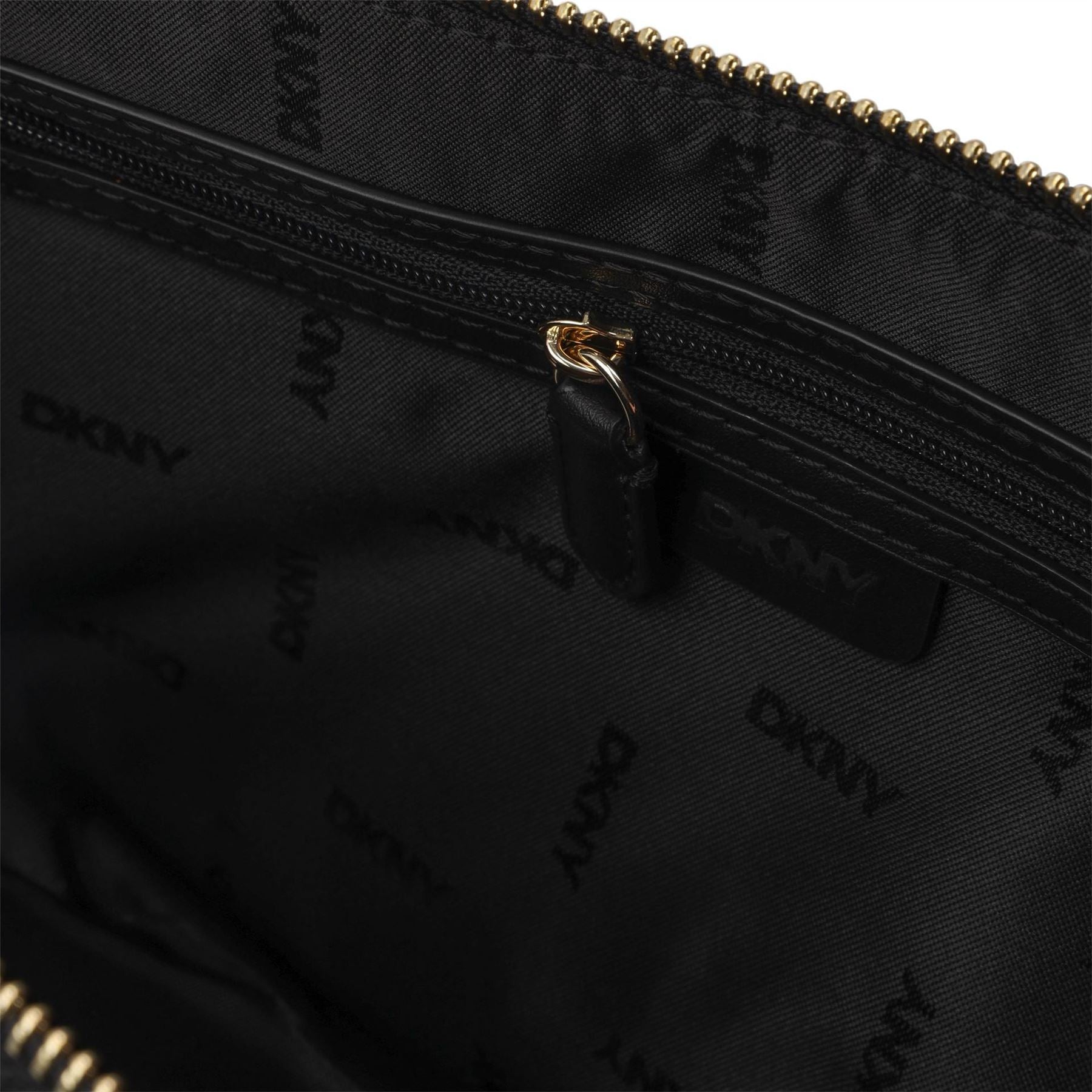 DKNY Bryant Md Tz St Ld99