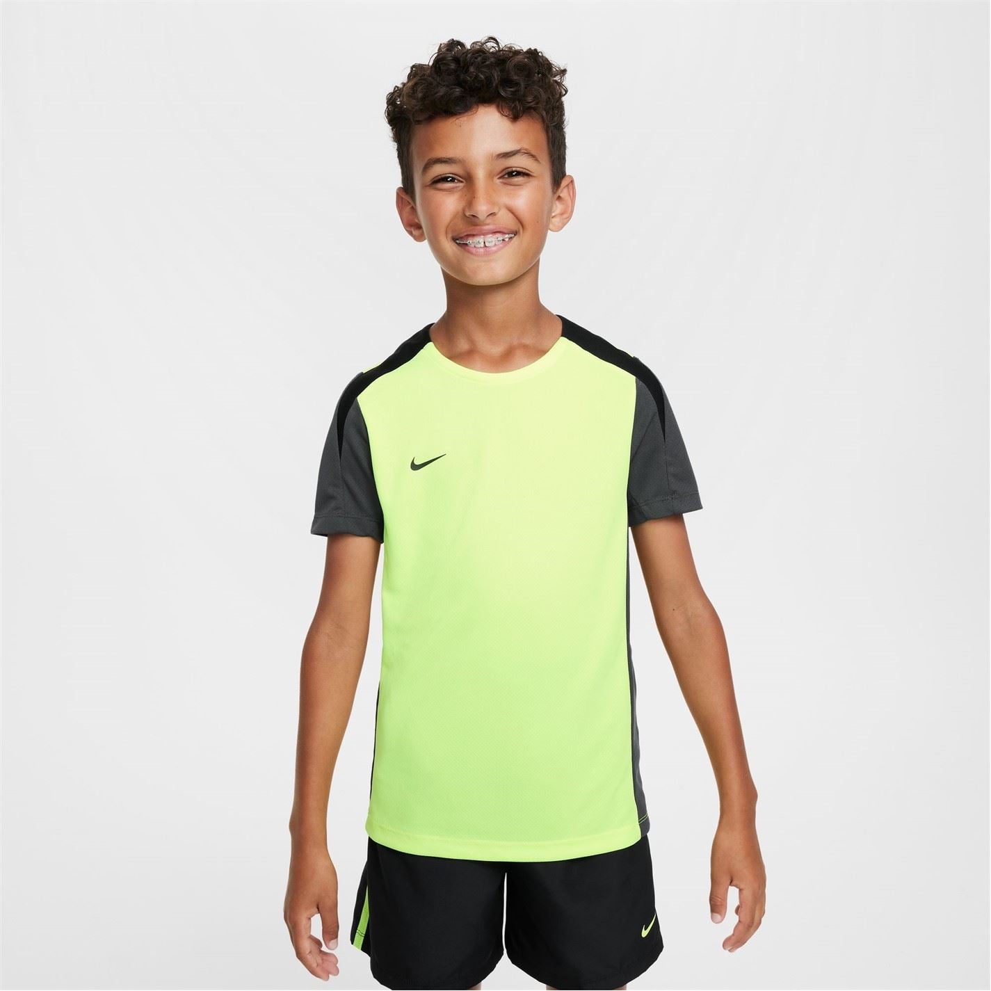 Nike Strike Dri Fit Short Sleeve Global Football Top Juniors
