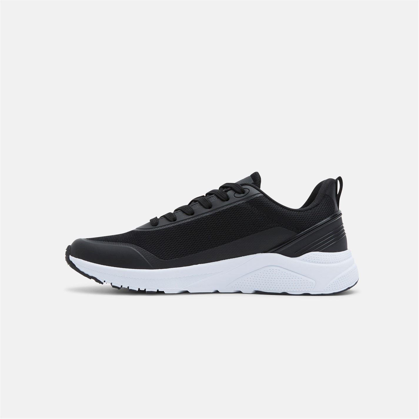 Certified CT 475 Low Top Lace-Up Sneakers