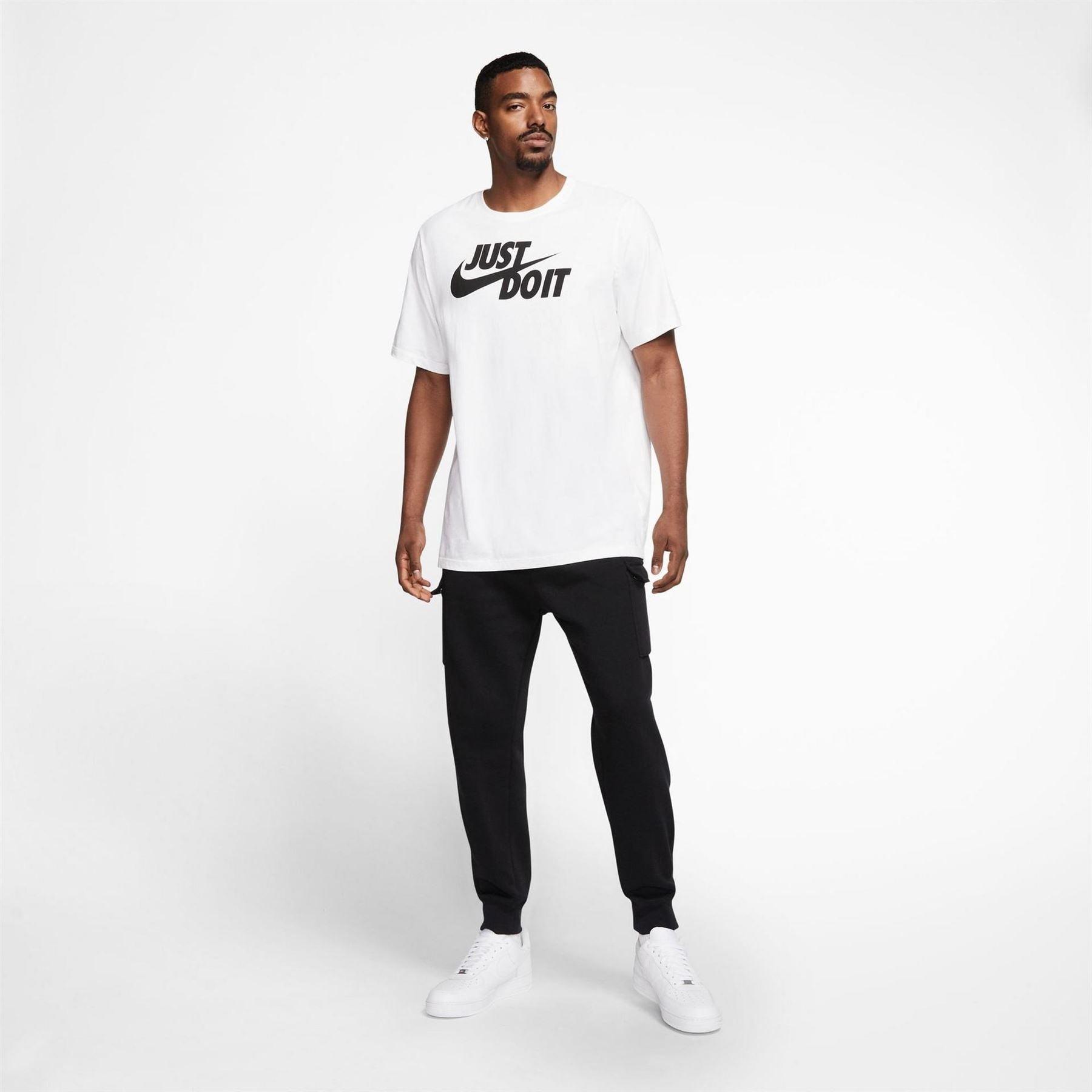 Nike Regular Fit Crew Neck Swoosh T-Shirt