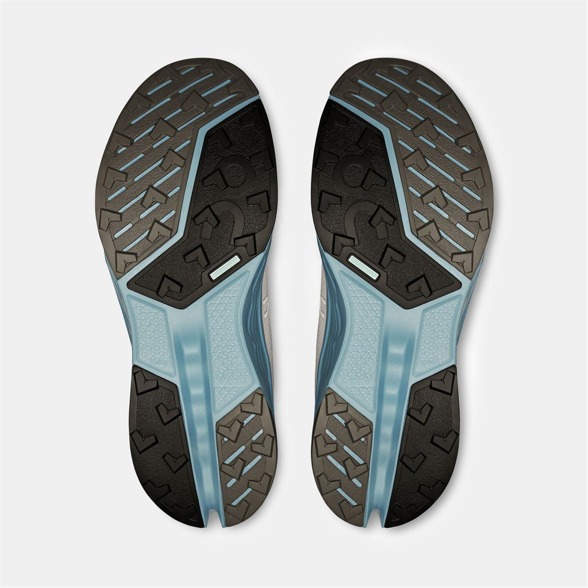 On Cloudsurfer Low Top Flat Heel Sneakers