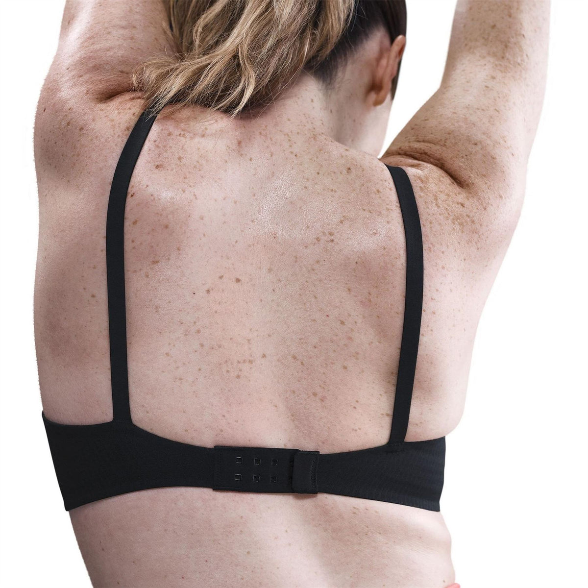 Nike Alate Scoop Neck Spaghetti Strap Sports Bra