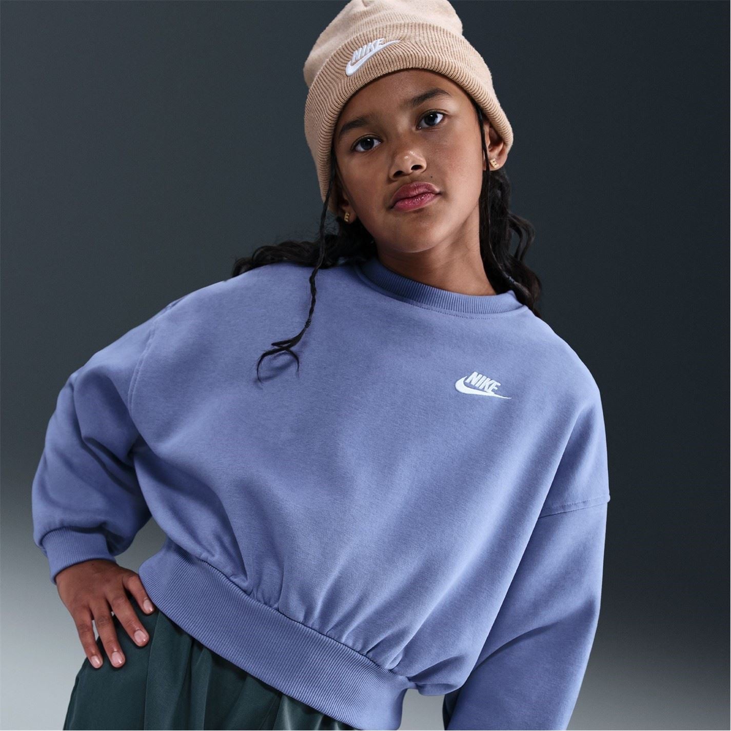 Nike Club Fleece Big Kids (girls) Boxy Crewneck Sweatshirt