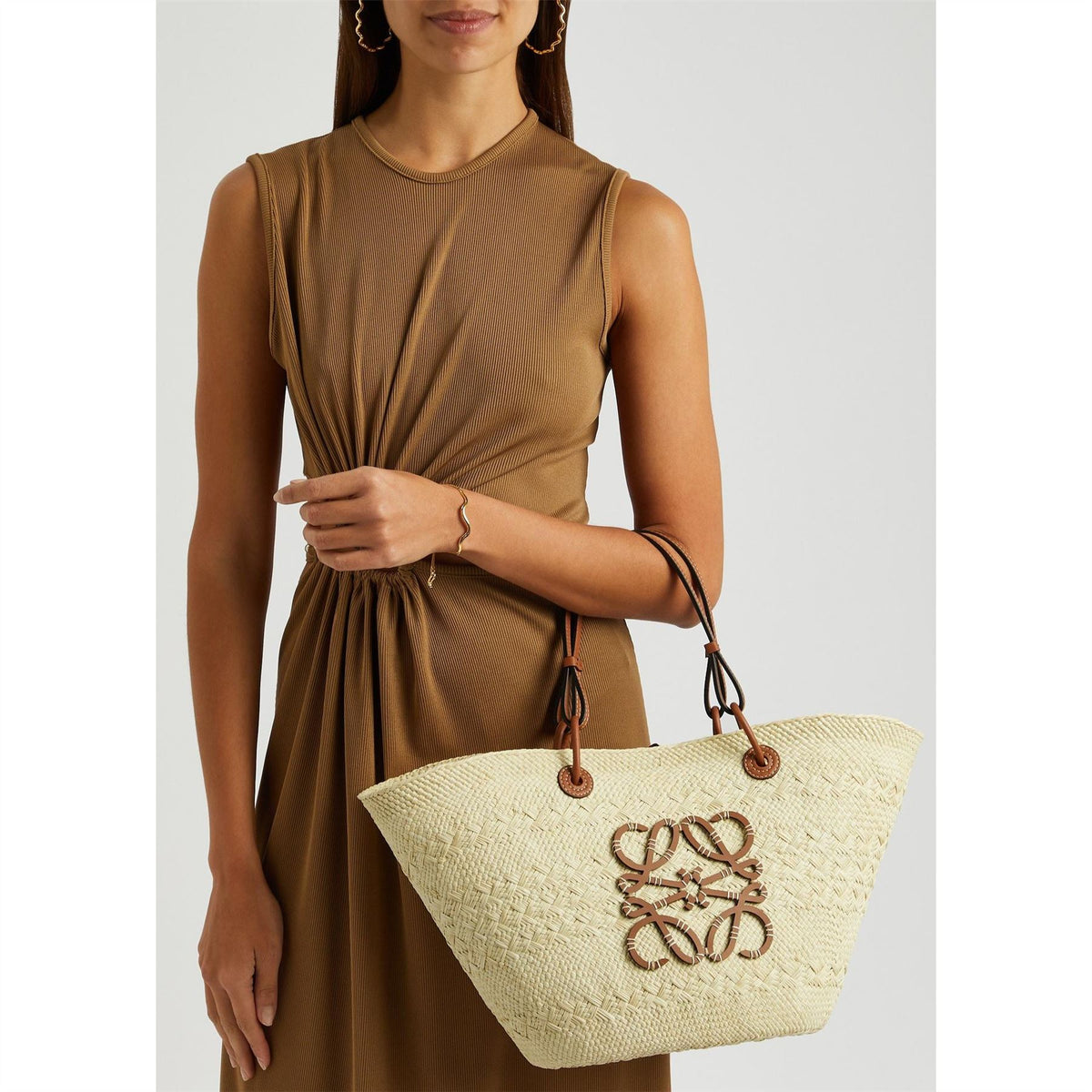 Loewe Basket