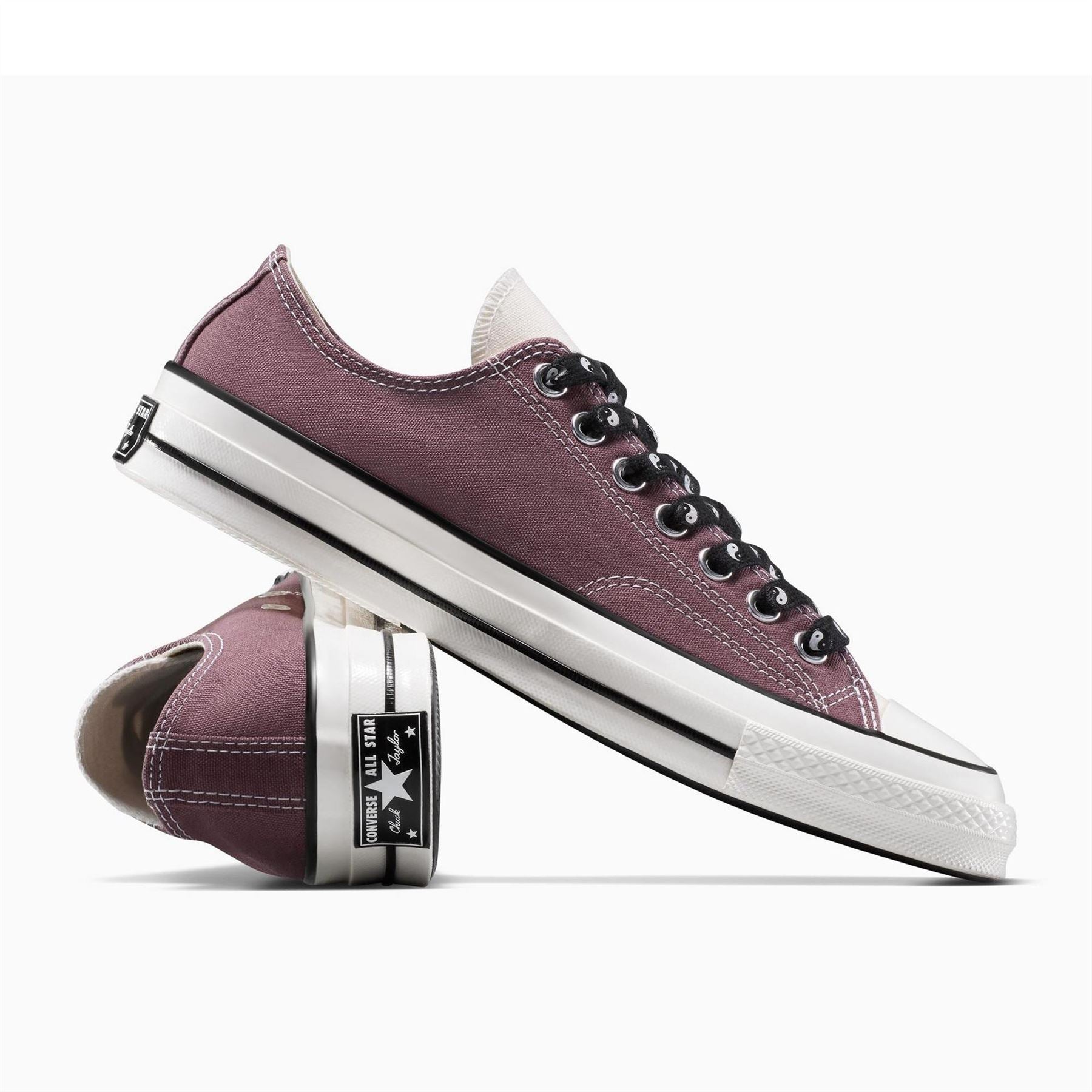 Converse Adults Chuck 70 All Star Yin Yan Canvasas High Top Trainers