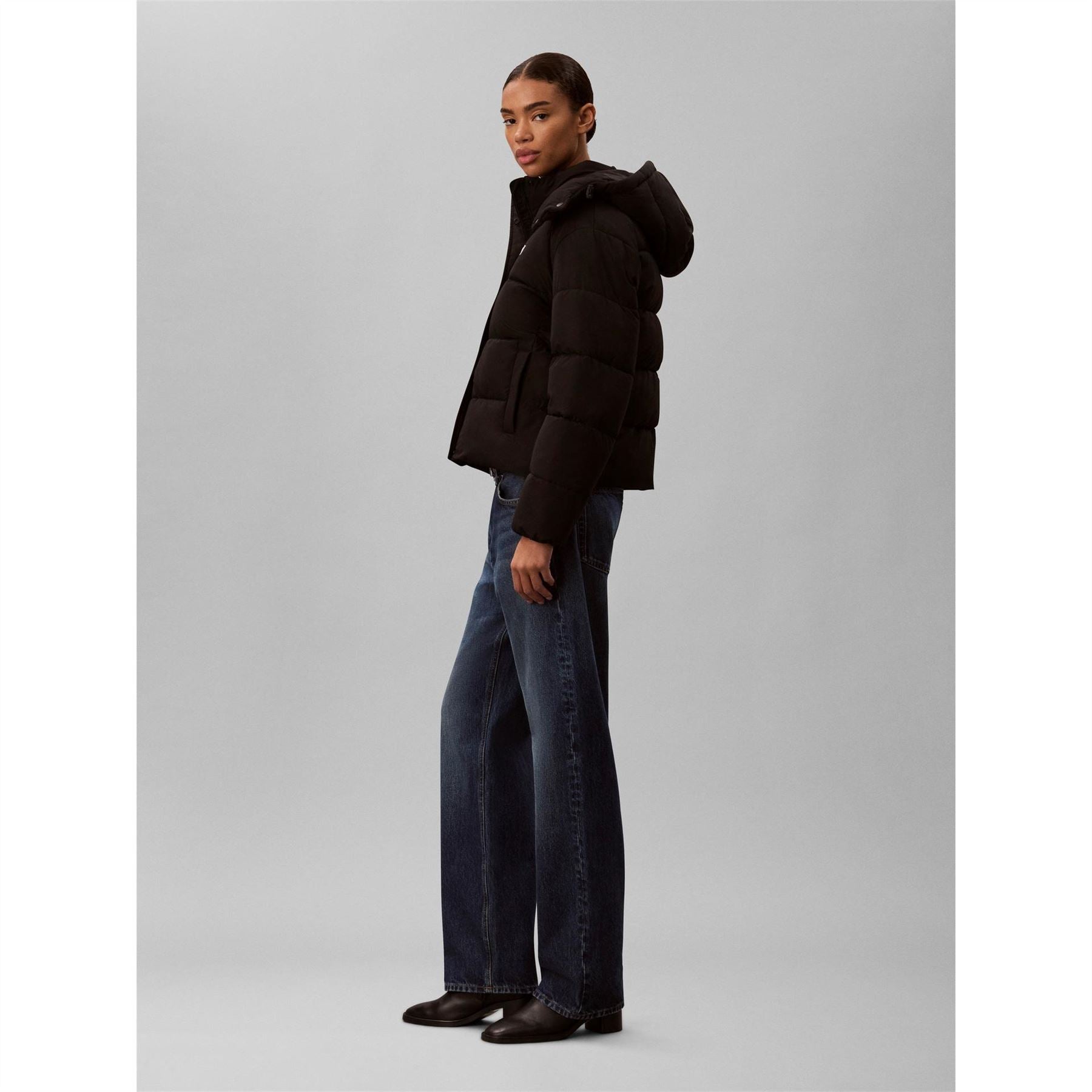 Calvin Klein Jeans  Essential Water Resistant Rds Certified Down Short Puffer Jacket