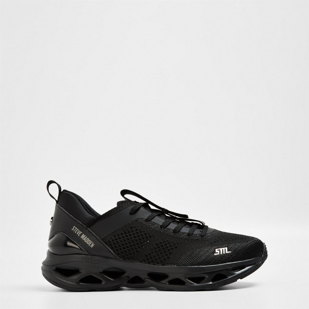 Steve Madden Surge 1 Low Top Lace-Up Sneakers