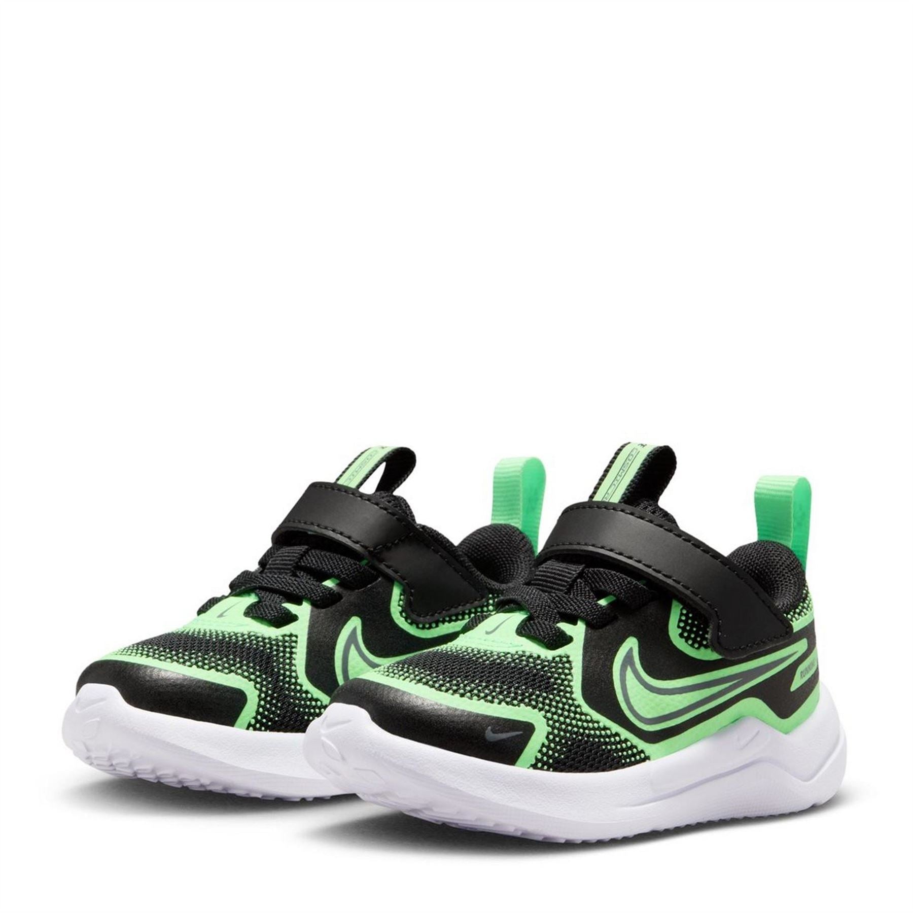 Nike Cosmic Runner Low Top Sneakers with Adjustable Drawstring