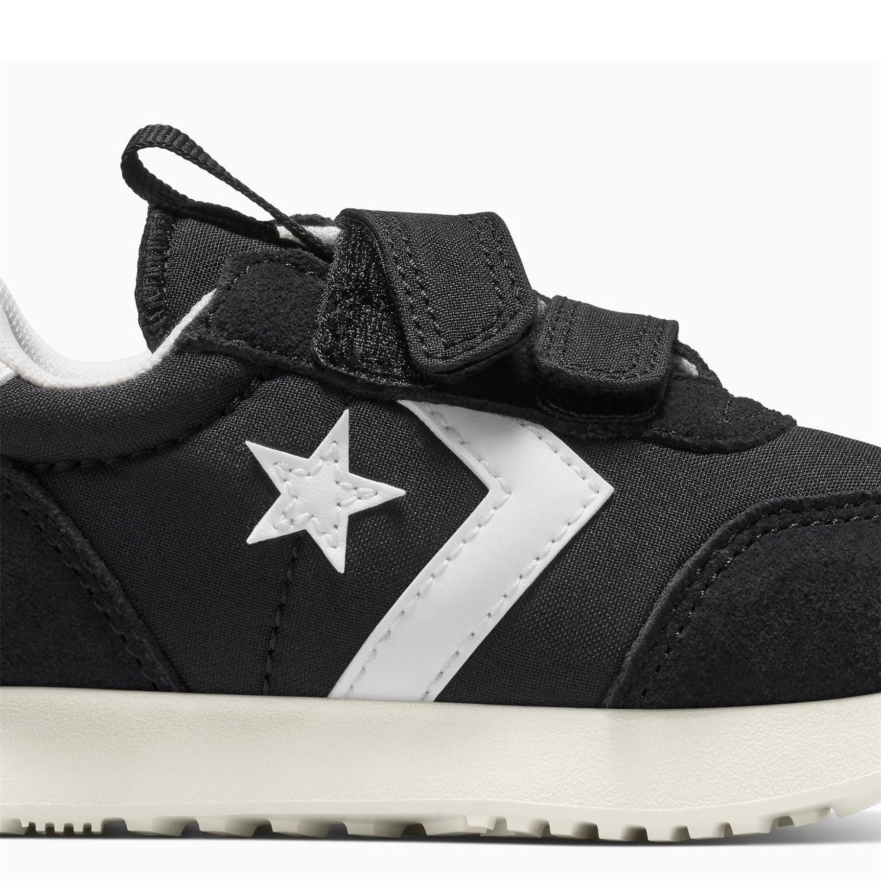 Converse Kids Omega Trainer Ea Low Top Trainers