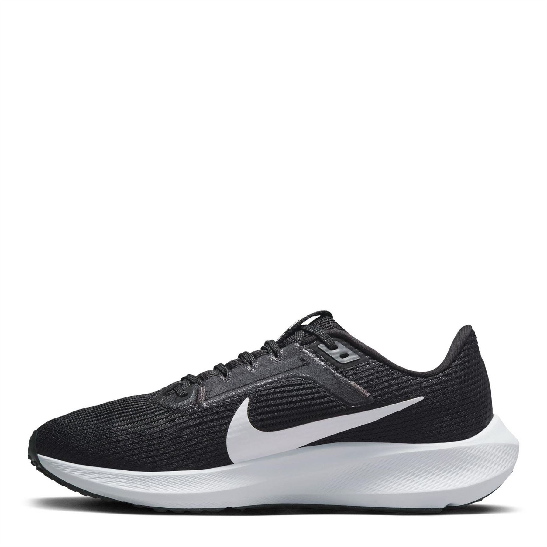 Nike Womens 40 Road Running Shoes
