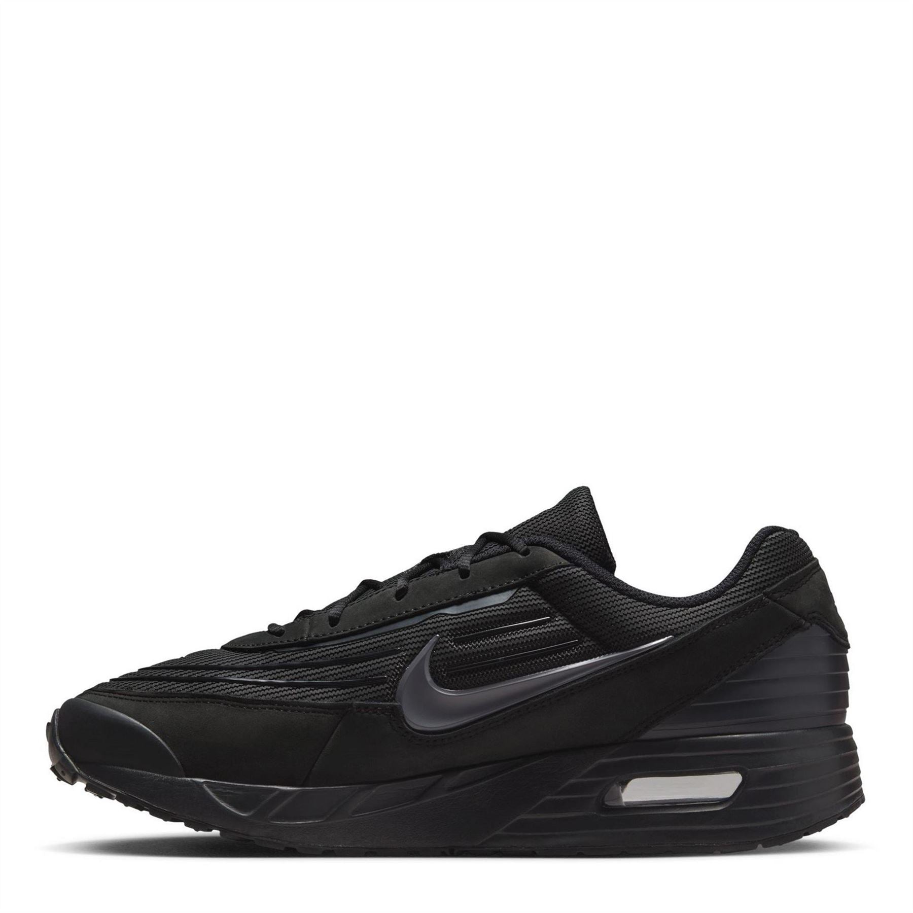 Nike Air Max Verse Low Top Sneakers