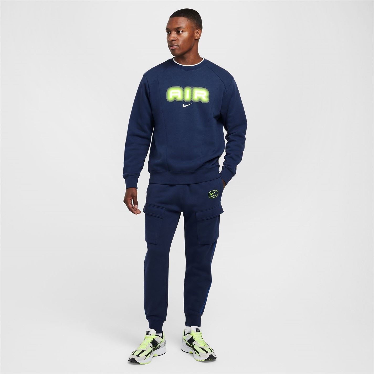 Nike Crew Neck Relaxed Fit Long Sleeve Sweatshirt
