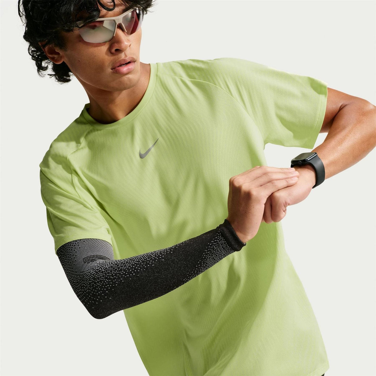 Nike Stride Short Sleeve Running T-Shirt