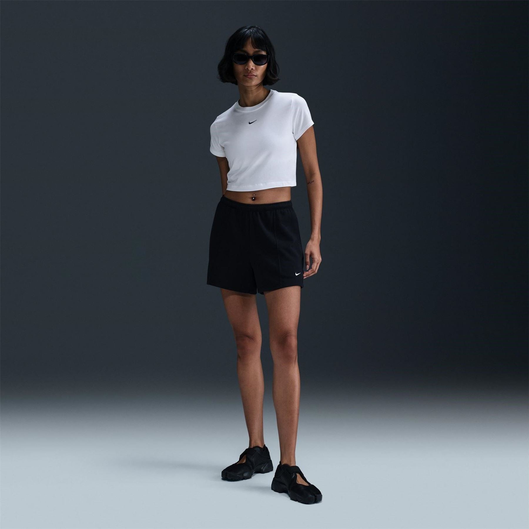 Nike Cropped Relaxed Fit Crew Neck T-Shirt