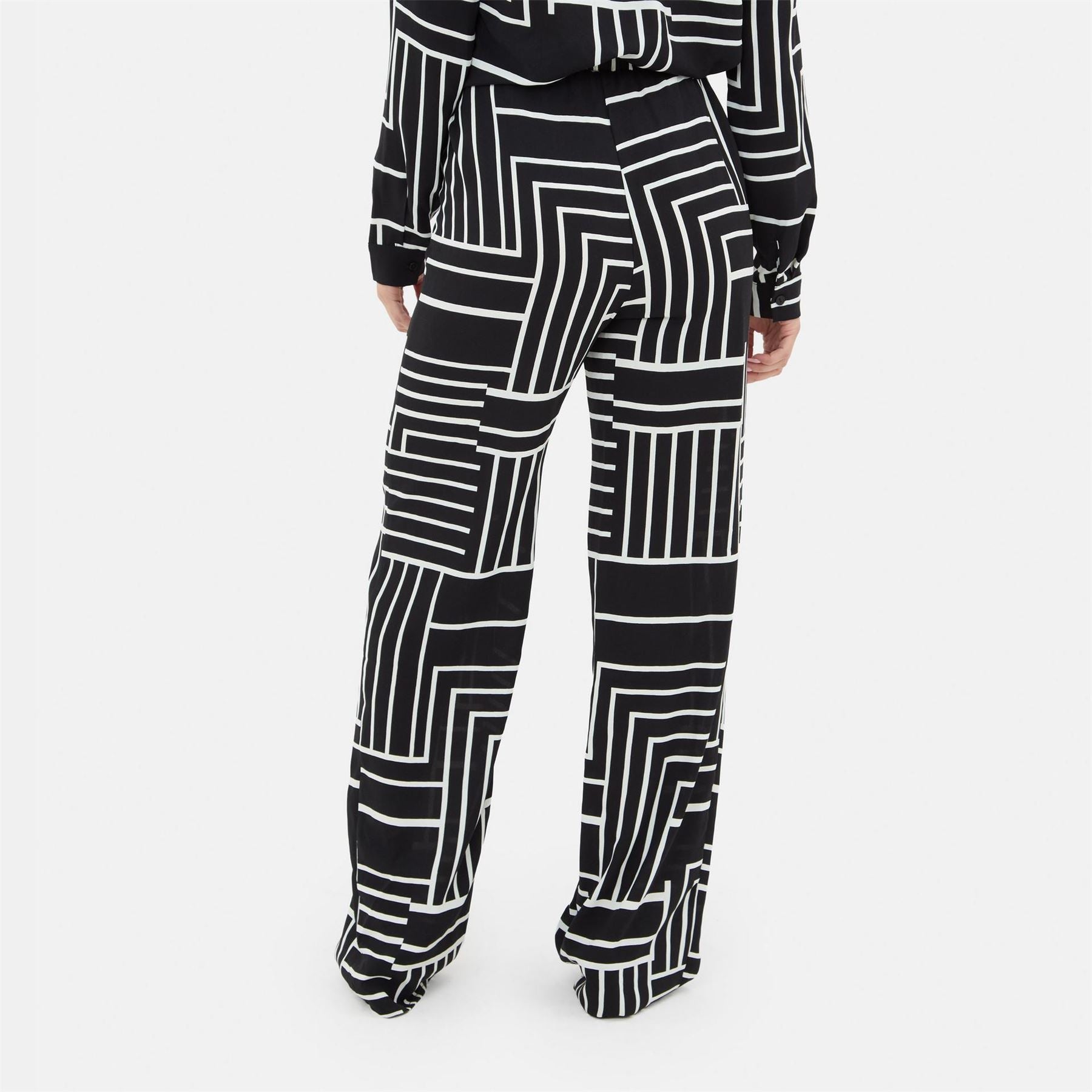 I Saw It First Wide Leg Crepe Trouser