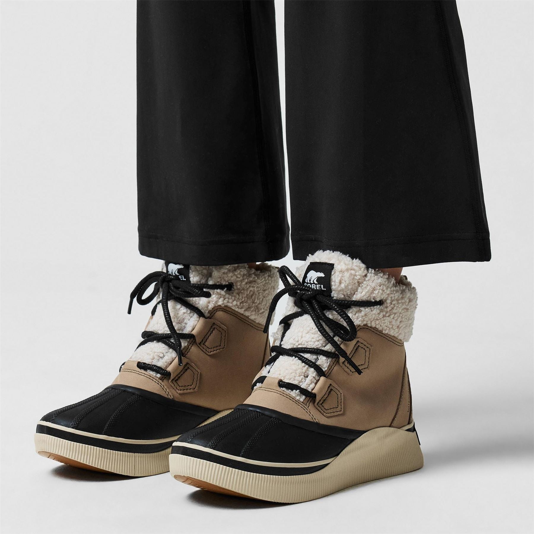 Sorel Out N About Chillz Waterproof Hiker Rugged Boots