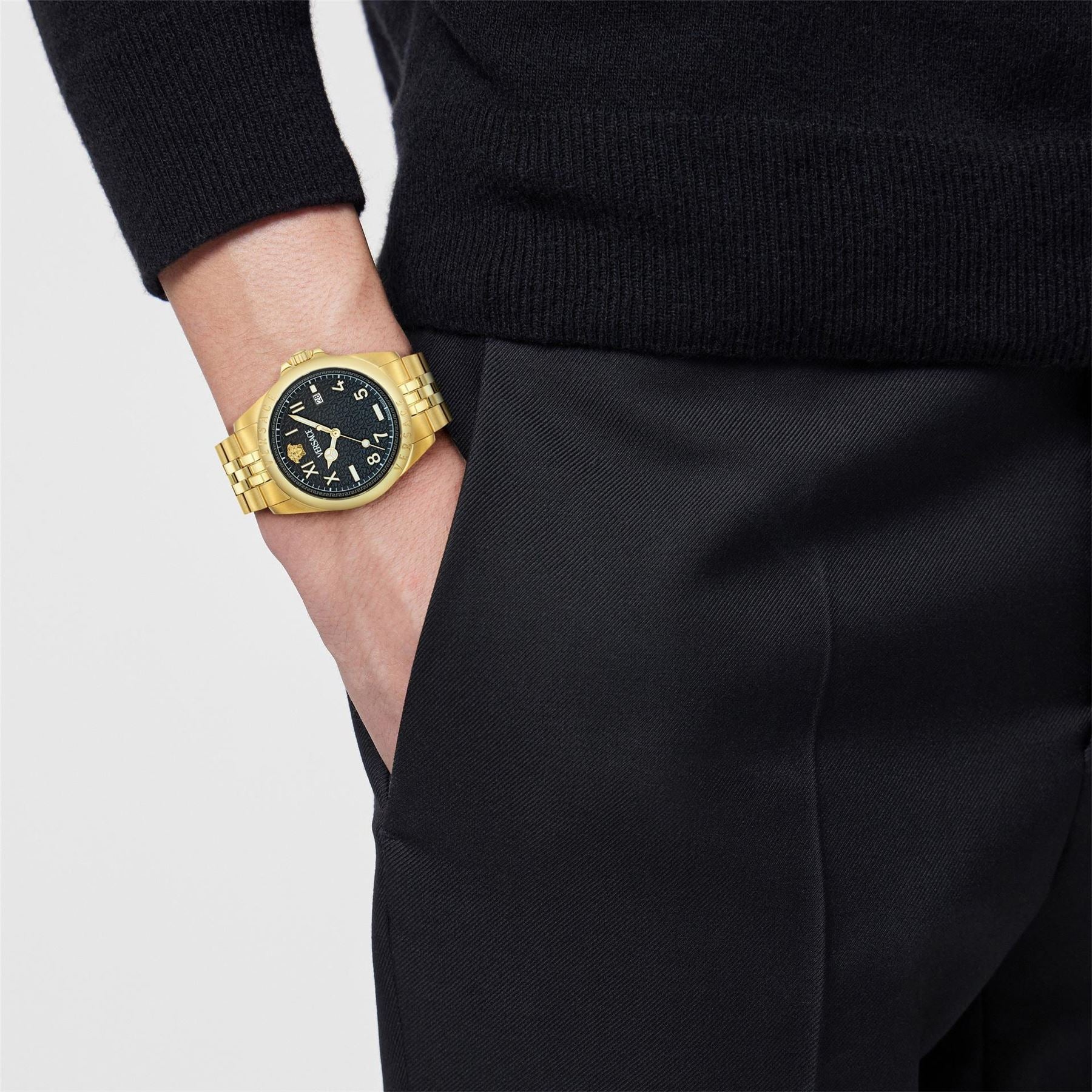 Versace Sn71 Steel Bracelet Strap Analogue Fashion Watch