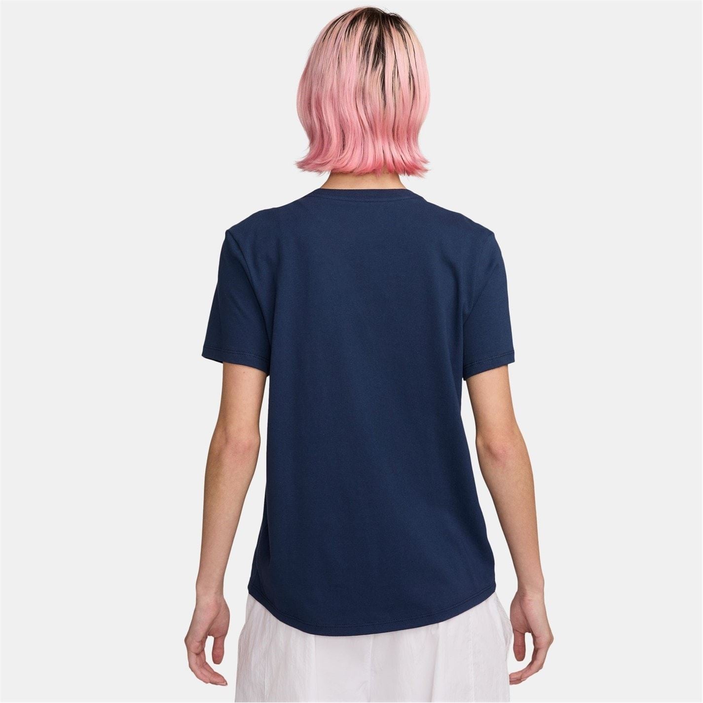 Nike Womens Sportswear Club T-Shirt